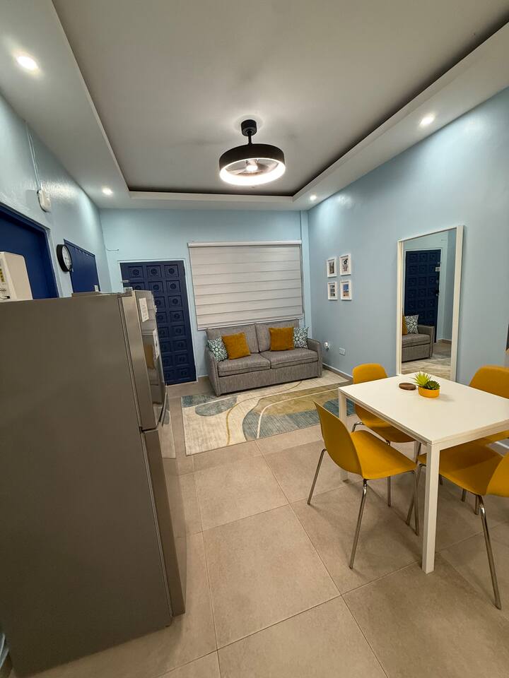Heart of Condado: Remodeled Studio Walk to Beach