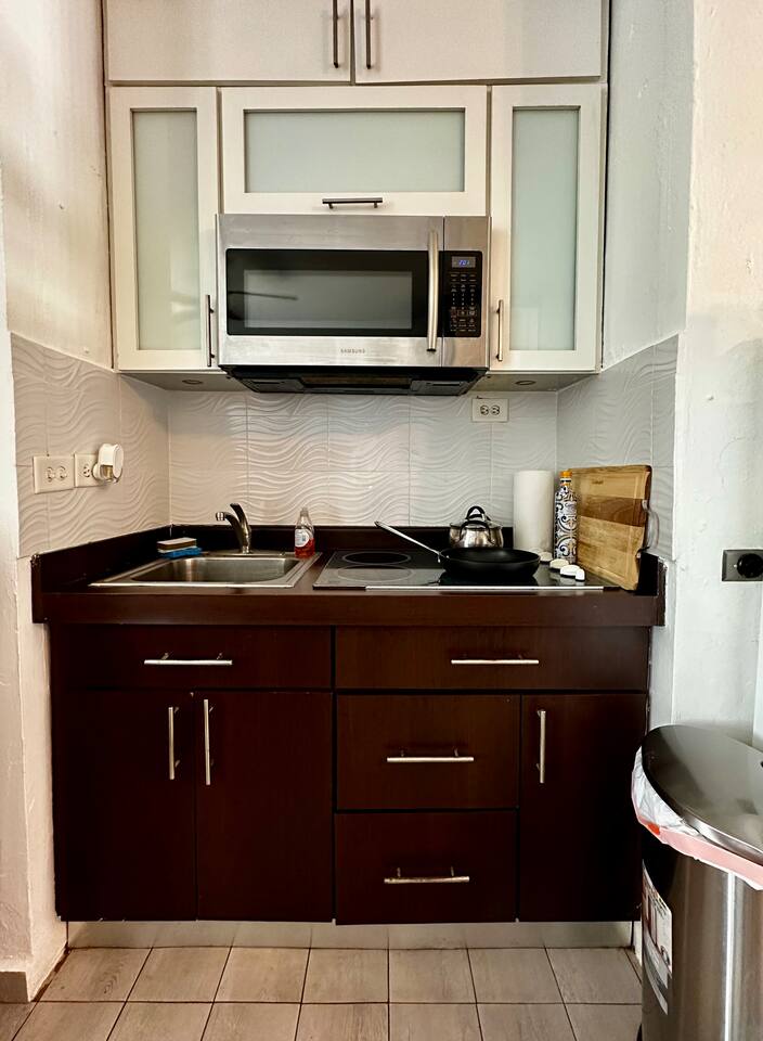 4th floor Studio:Pool & Lagoon in Condado!