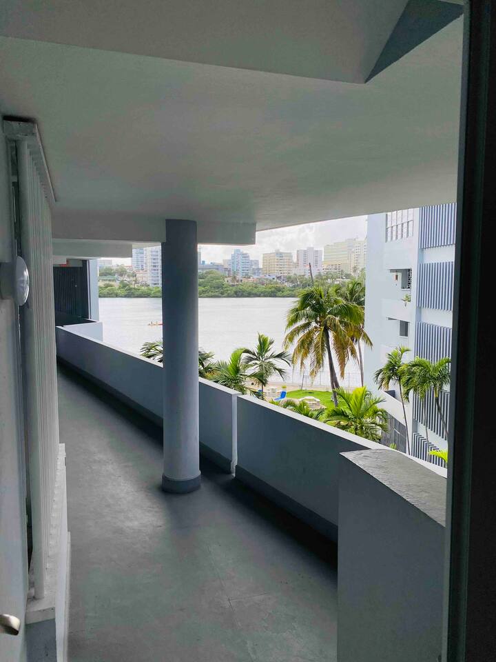 Steps To Beach Studio in Condado w/Pool&Ac