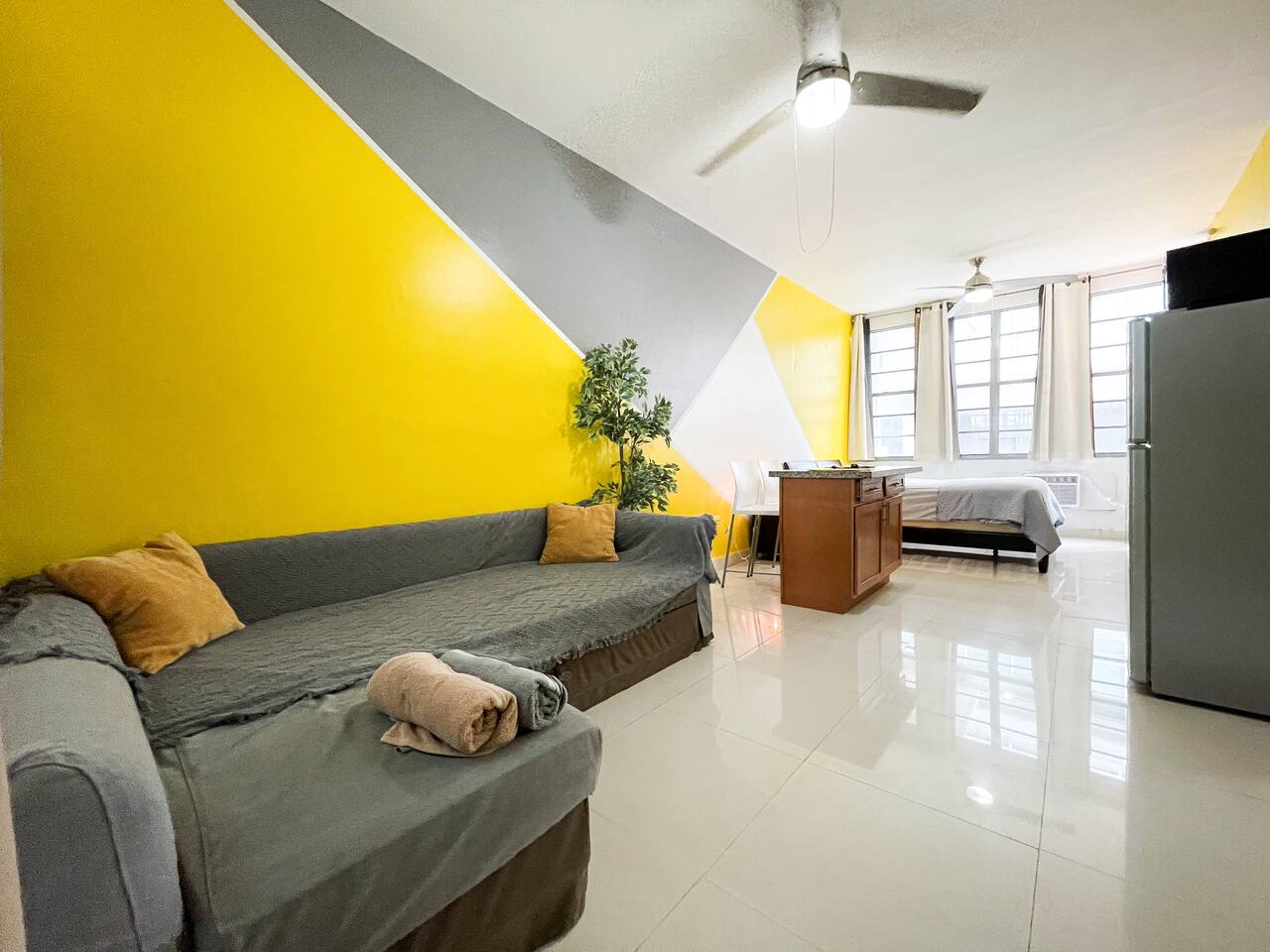 Sunrise Serenity Studio in Condado by Beach/Lagoon