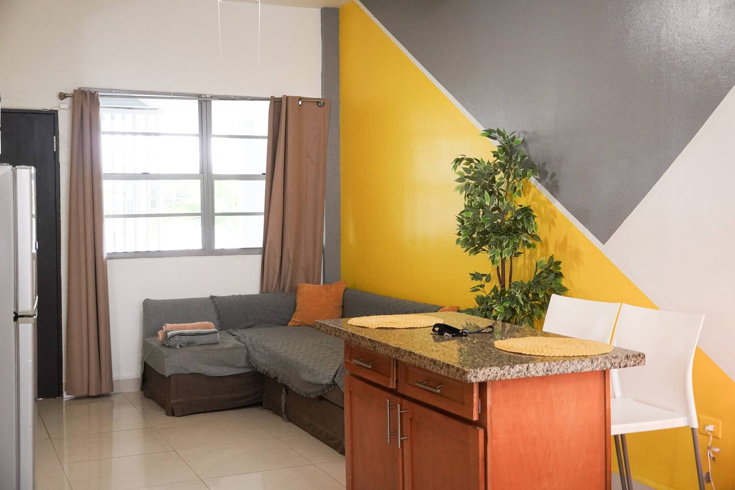 Sunrise Serenity Studio in Condado by Beach/Lagoon