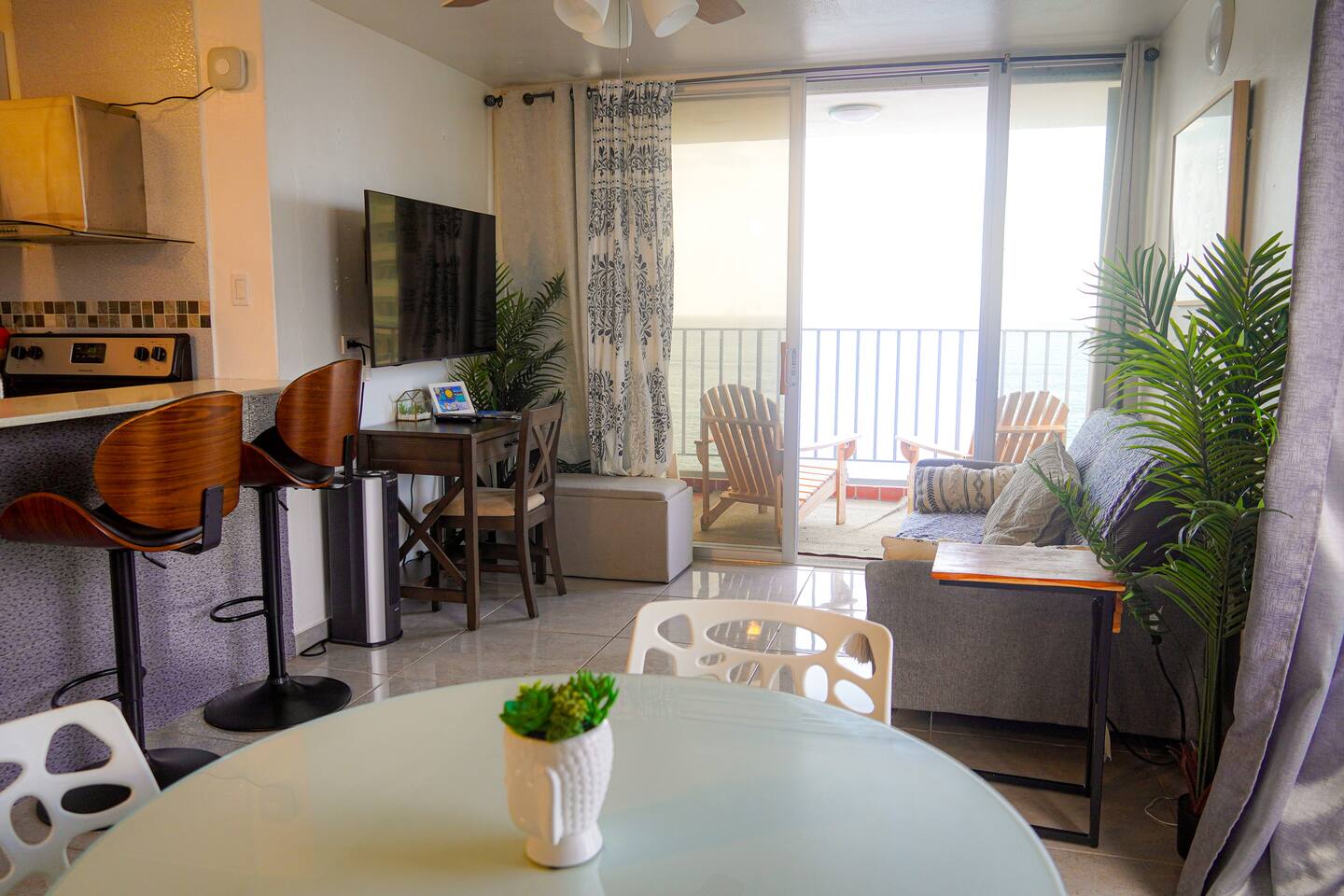1BR Downtown Delight with Stunning Ocean Vistas