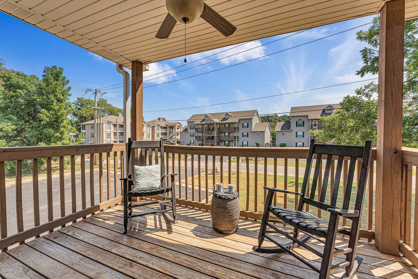 Lake, Fish, |2 King Beds, Pet-Friendly, 5 to strip