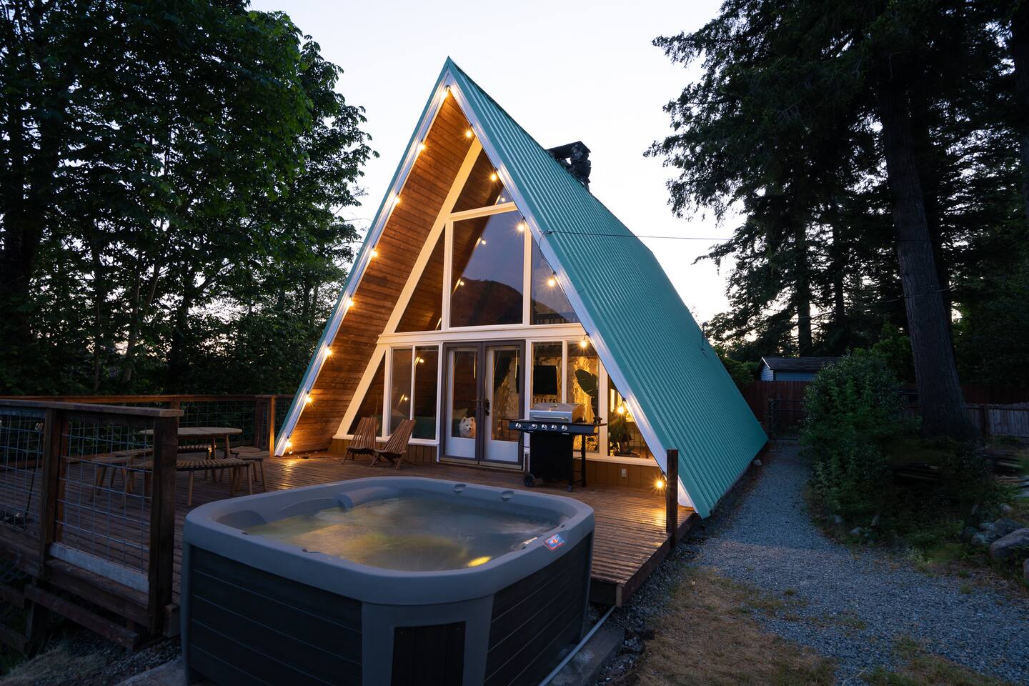 PNW A-Frame - Hot tub with view and A/C