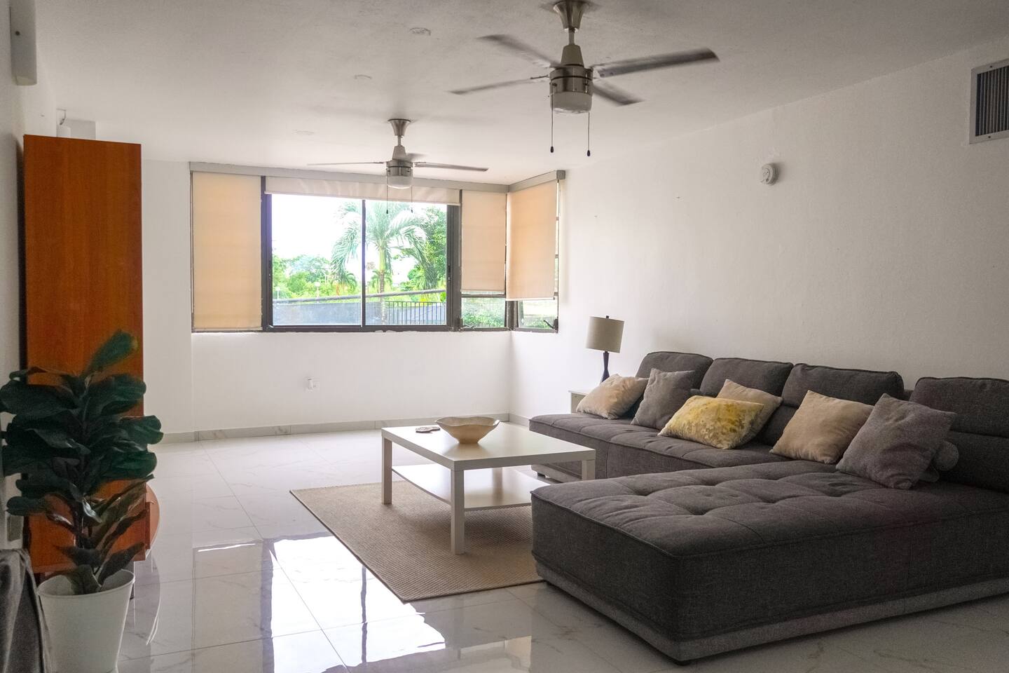 3BR Condo in Condado w/Parking, Steps to the Beach