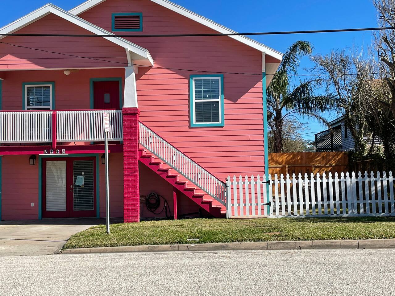 Ocean View House 2 blocks to Pleasure Pier — Galveston — vacation rental