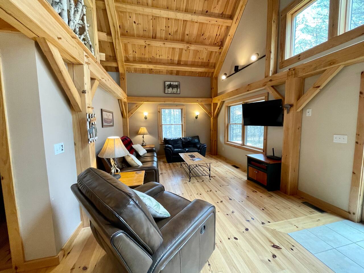 Lakefront Maine Retreat~PVT Dock & Year-Round Fun