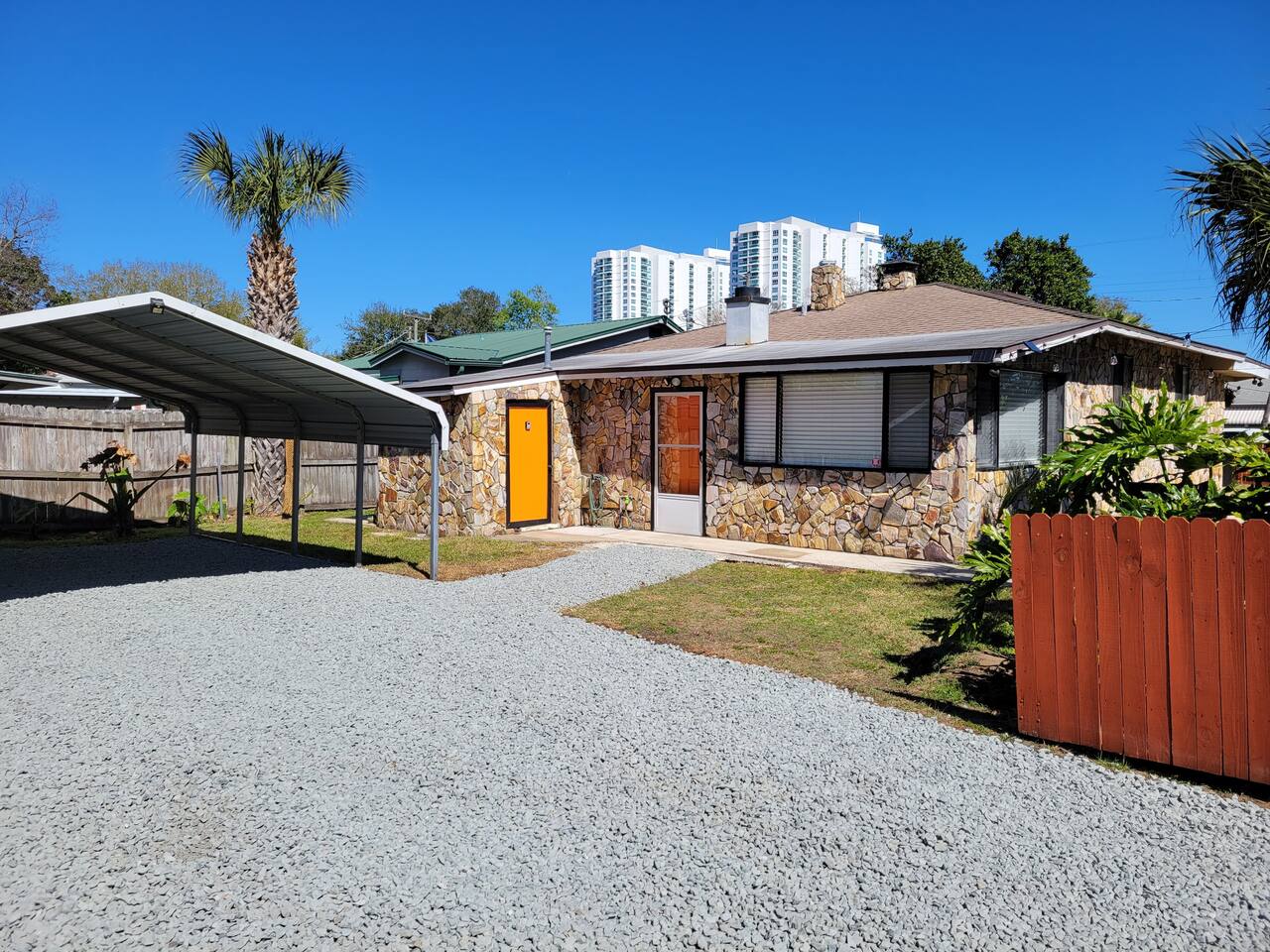 Cozy Daytona Beach Home β’ Fenced Yard β’ Pets OK β Daytona Beach β vacation rental