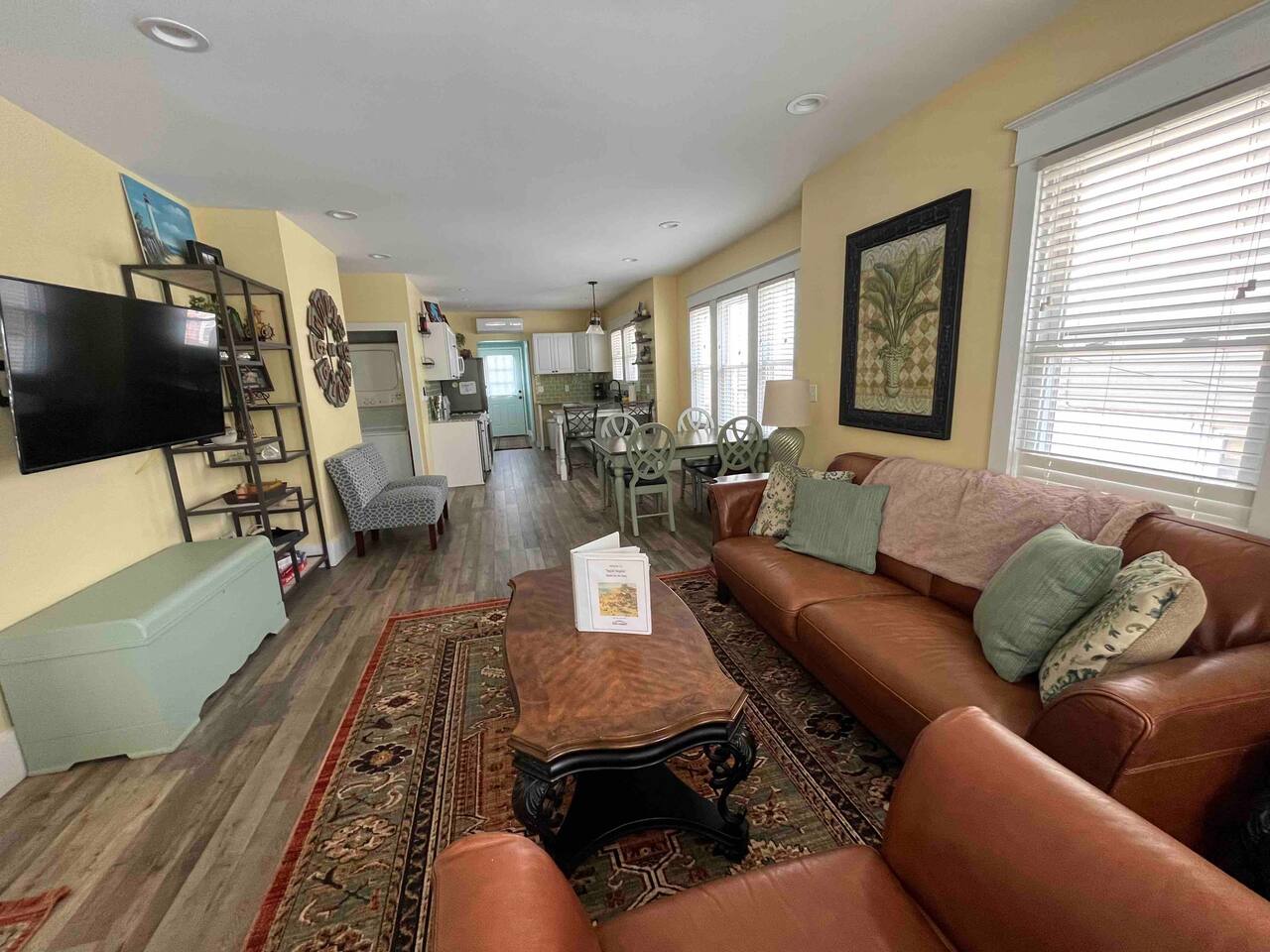 Bayside Bungalow-Updated Home Near the Bay & Beach