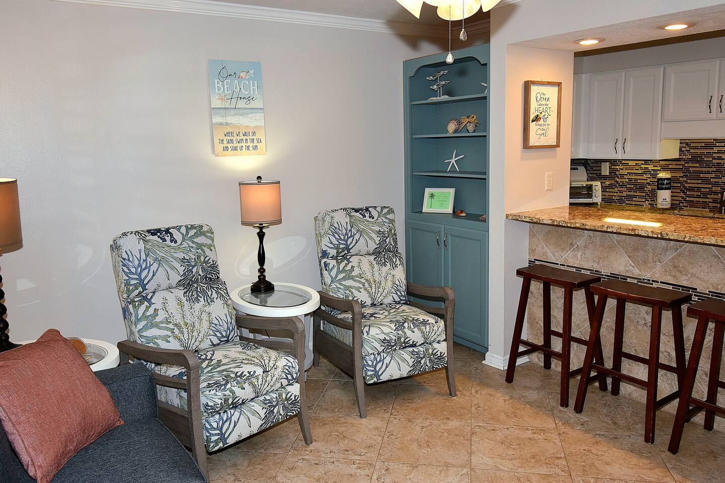 Sunswept 403-Updated Condo w/pool & beach access