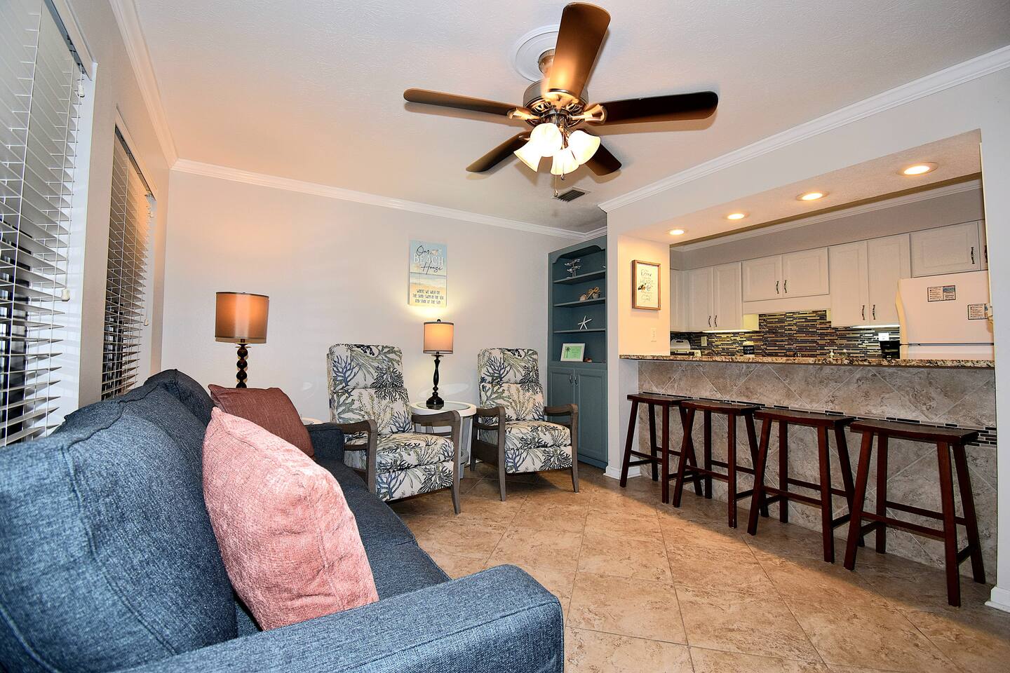 Sunswept 403-Updated Condo w/pool & beach access