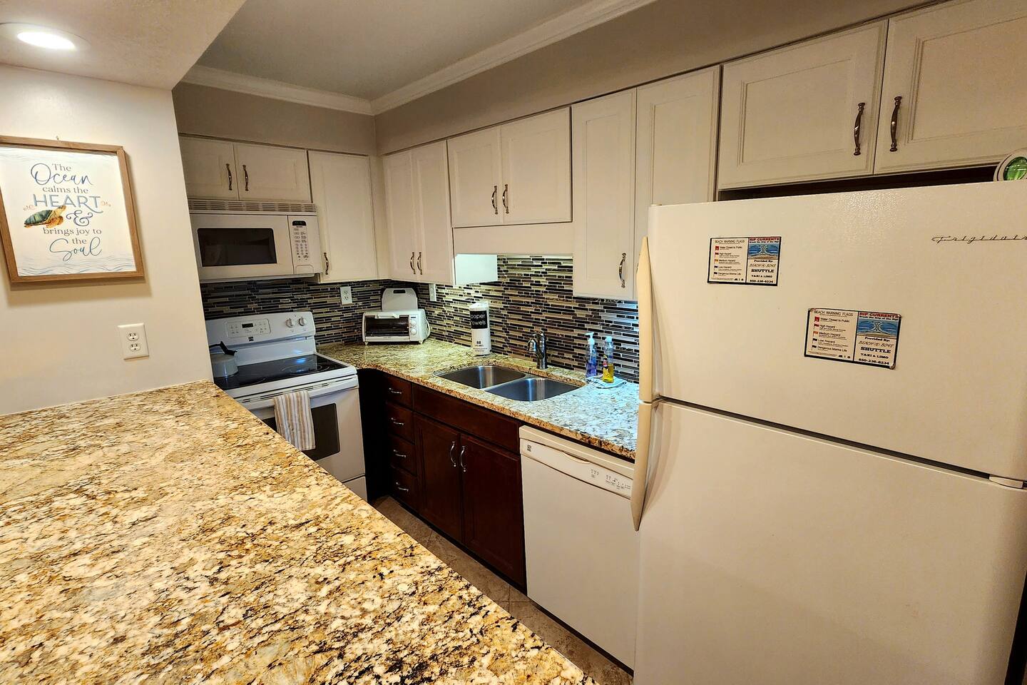 Sunswept 403-Updated Condo w/pool & beach access