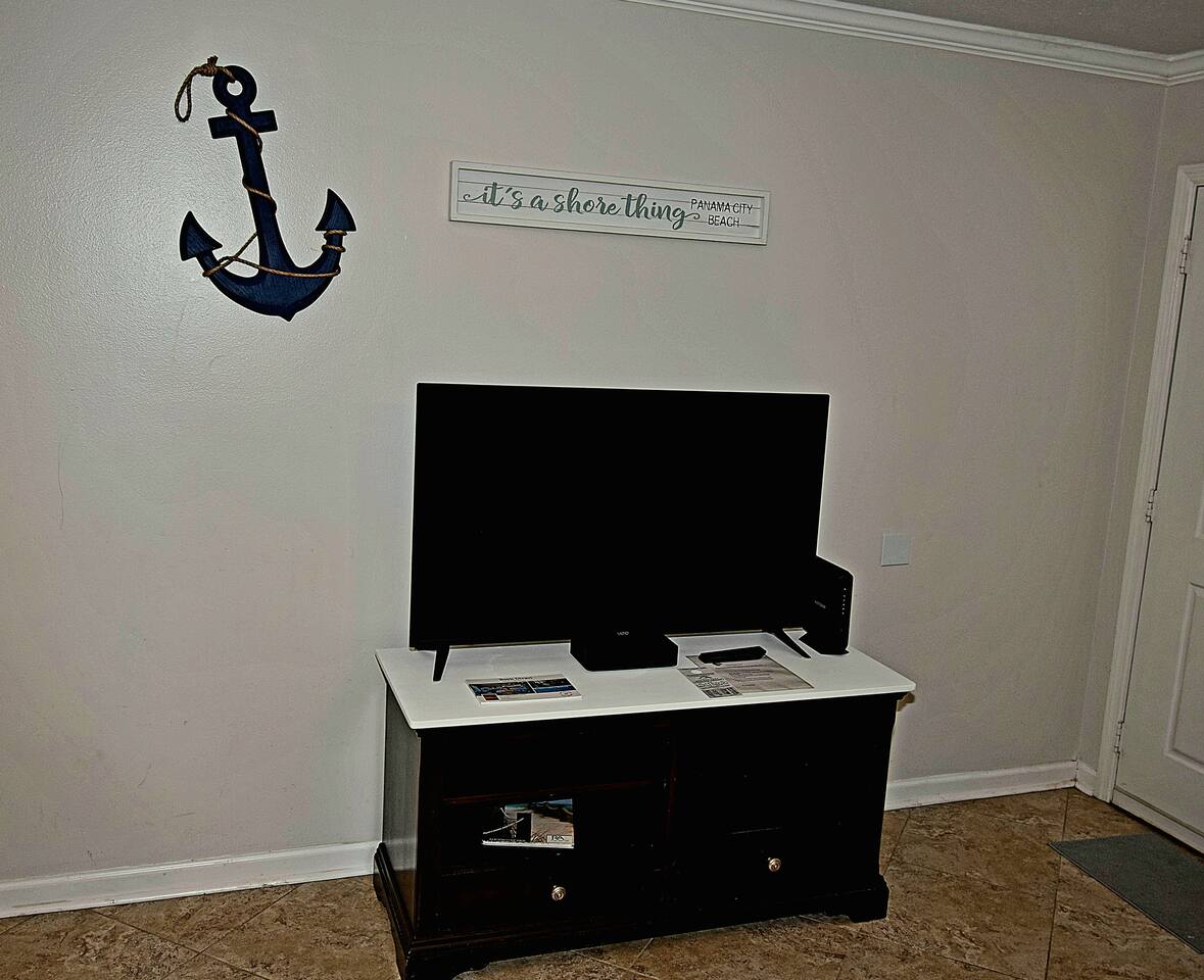 Sunswept 403-Updated Condo w/pool & beach access
