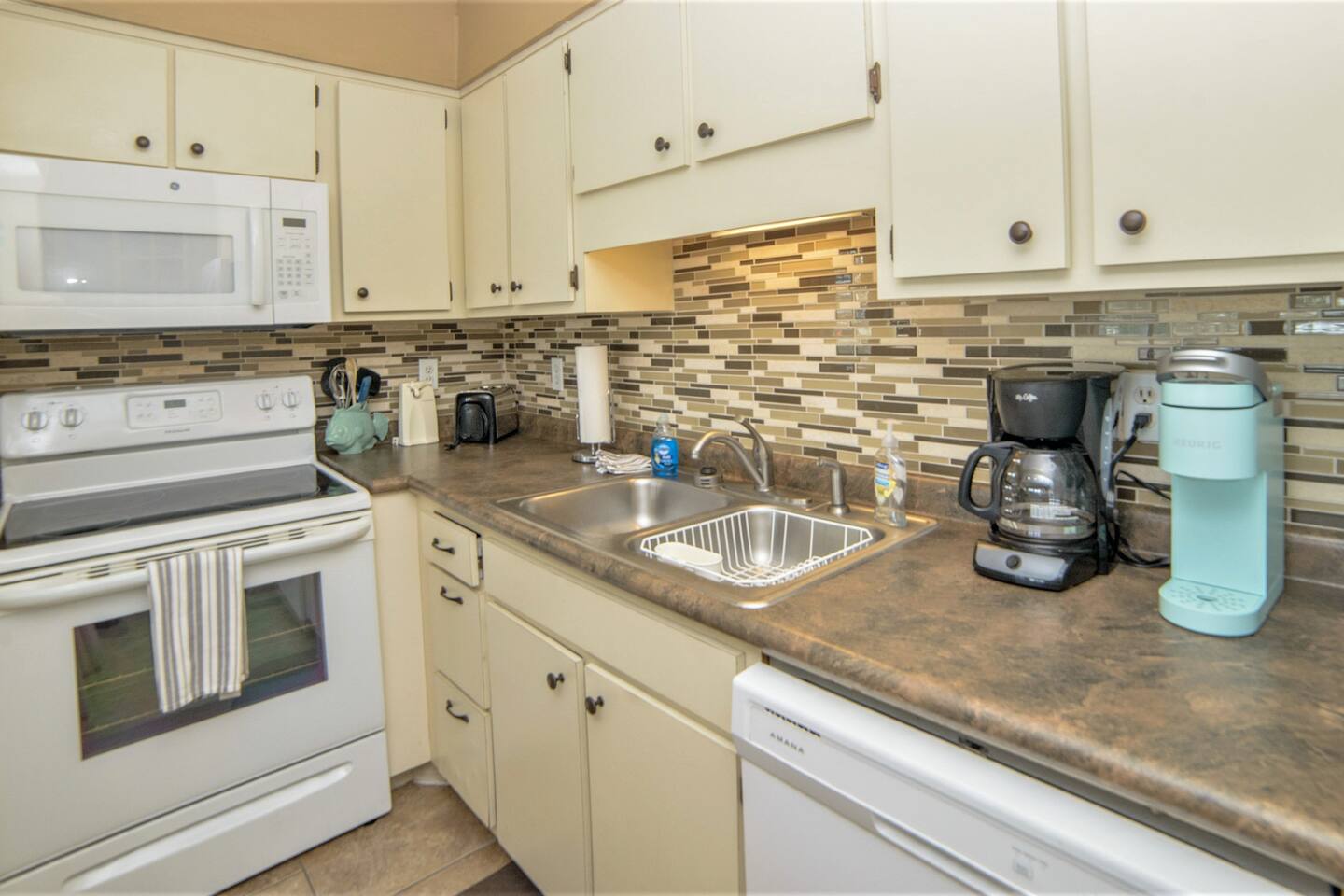 Sunswept 302-Cozy 1BR Condo w/pool & beach access