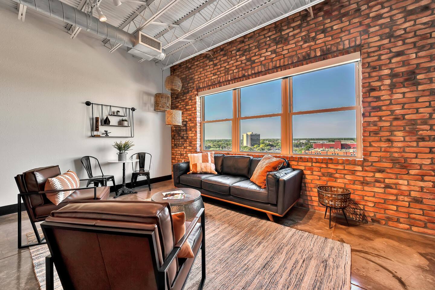 *Newly Renovated* Silocation