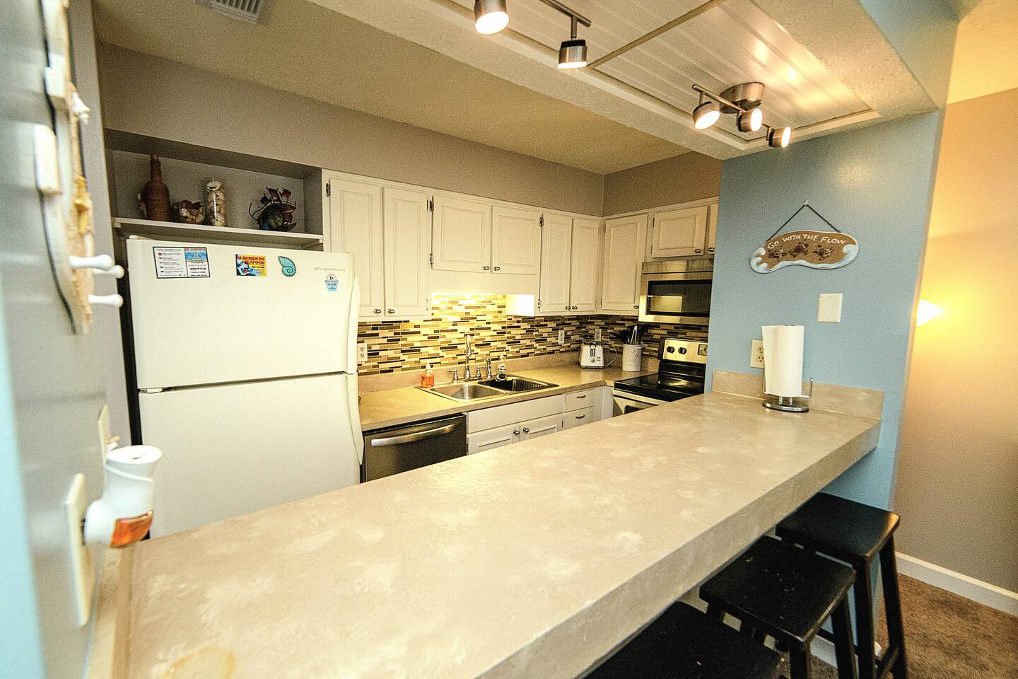 Sunswept 303-Comfy 1Br w/ Beach & Pool access