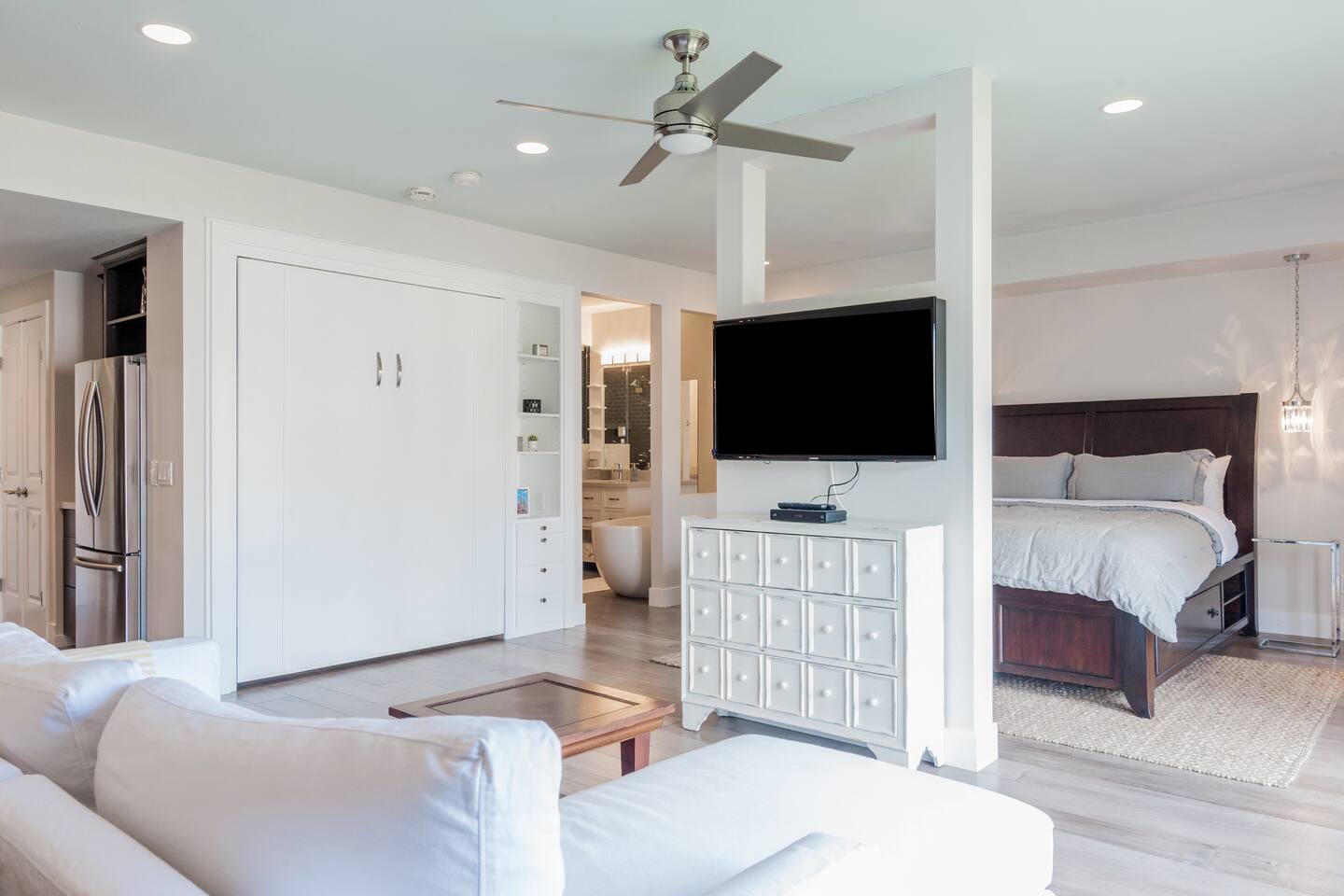 Luxurious La Costa Condo!