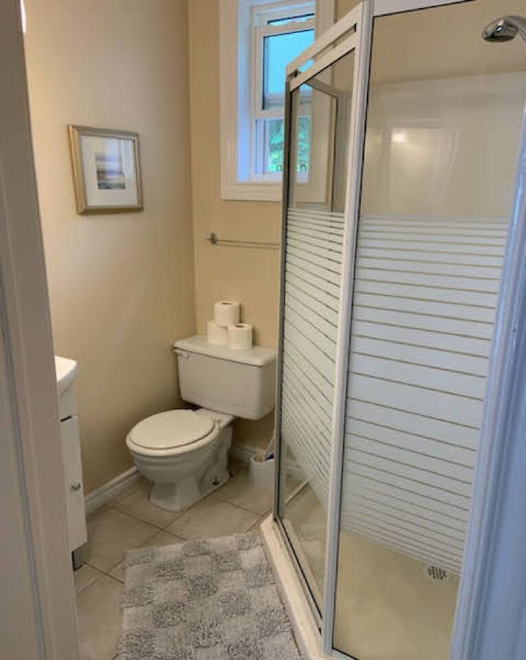 Sunset Cabin w/ 2 dbl beds - getaway by the beach