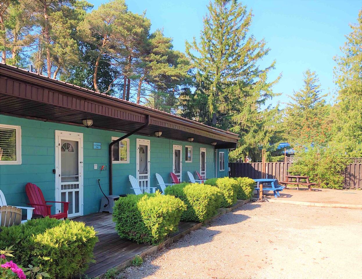 Sunset Cabin w/ 2 dbl beds - getaway by the beach