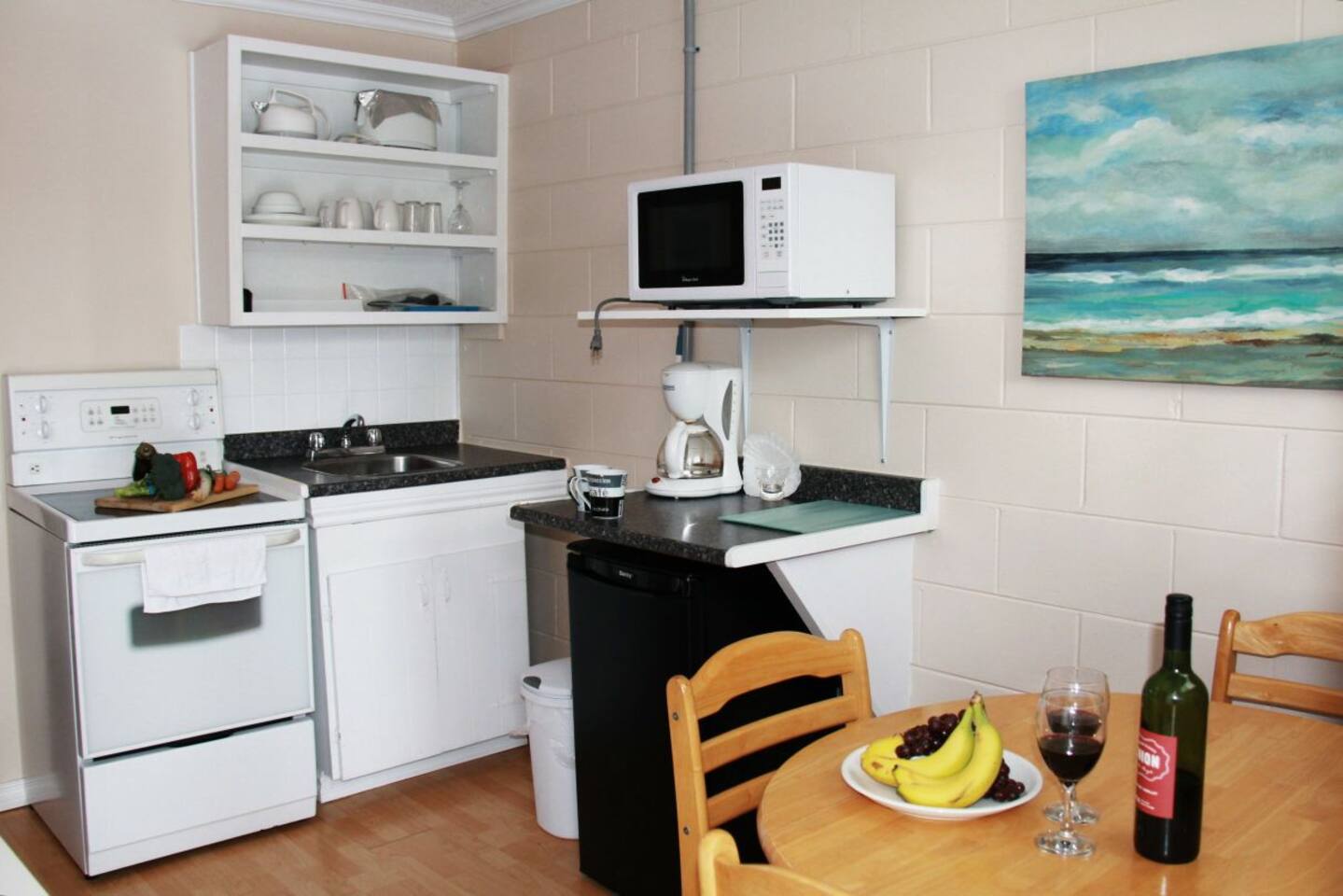Sunset Cabin w/ 2 dbl beds - getaway by the beach