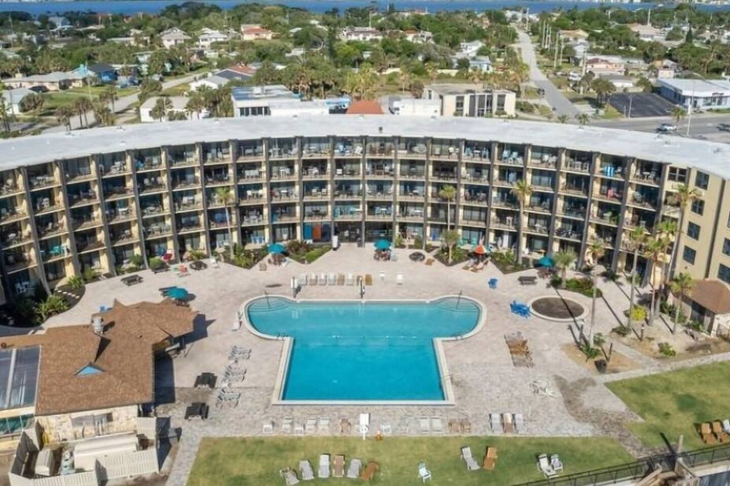 Aloha Hibiscus Room,Sunset Views - Hawaiian Inn Beach Resort