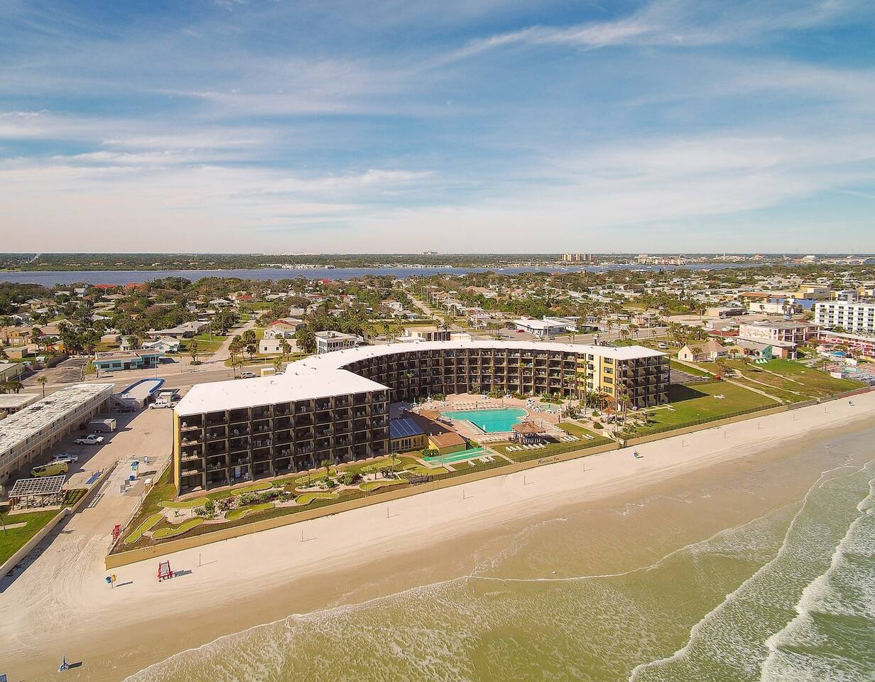 Beach Views by Day , Star Gazing by Night - Hawaiian Inn Beach Resort