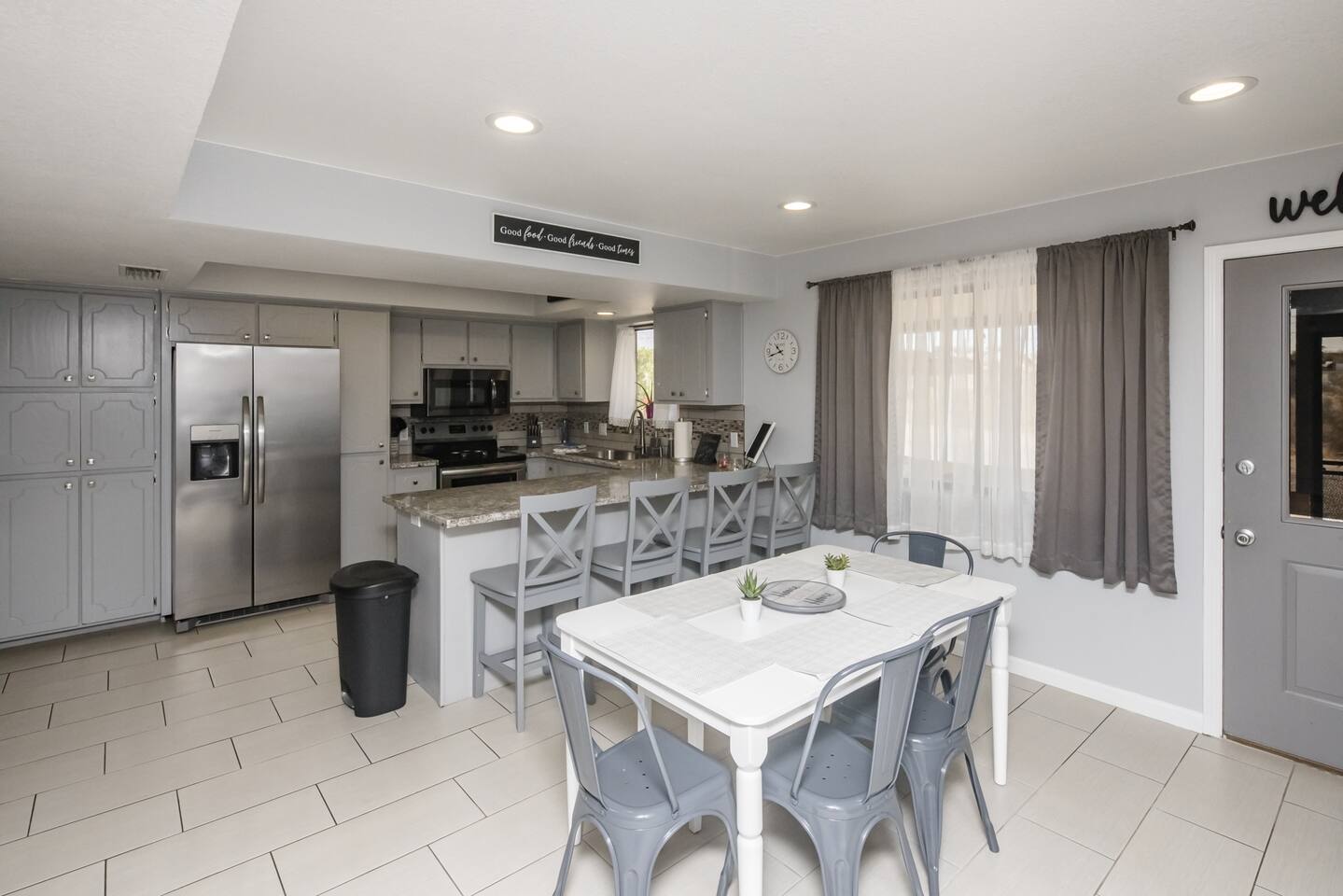 Havasu Diamond | RV Parking | Sleeps 8 | Updated!