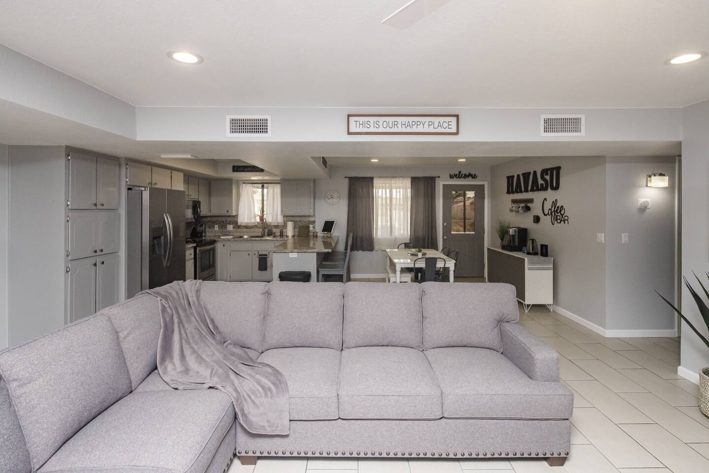 Havasu Diamond | RV Parking | Sleeps 8 | Updated!