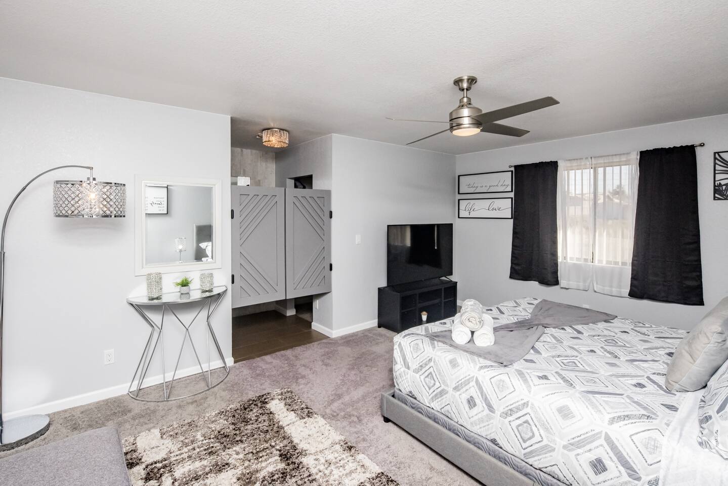 Havasu Diamond | RV Parking | Sleeps 8 | Updated!