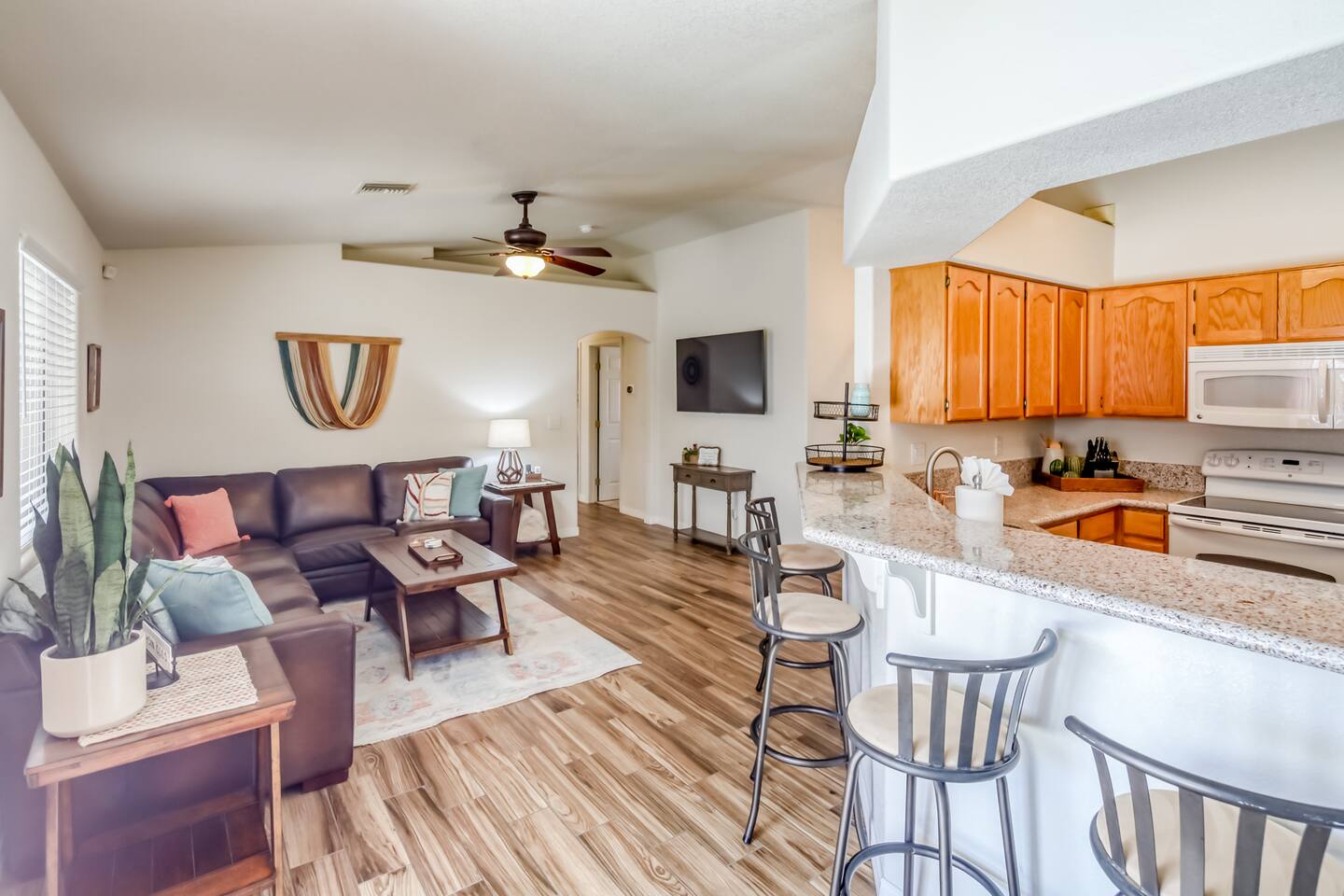 "The Sundance" | Pool | Spa | Firepit | Parking