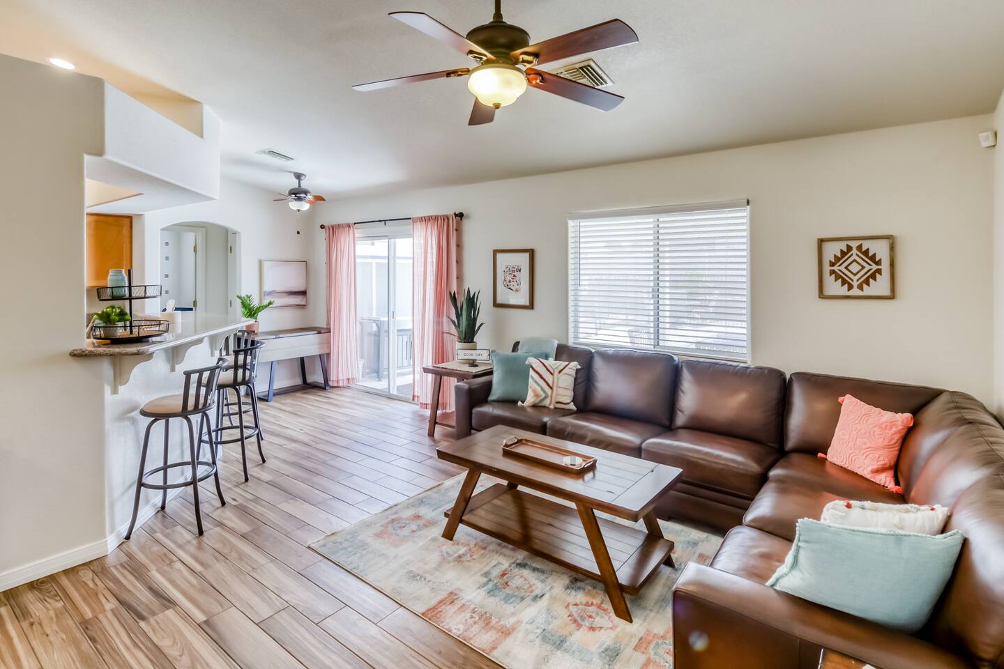 "The Sundance" | Pool | Spa | Firepit | Parking