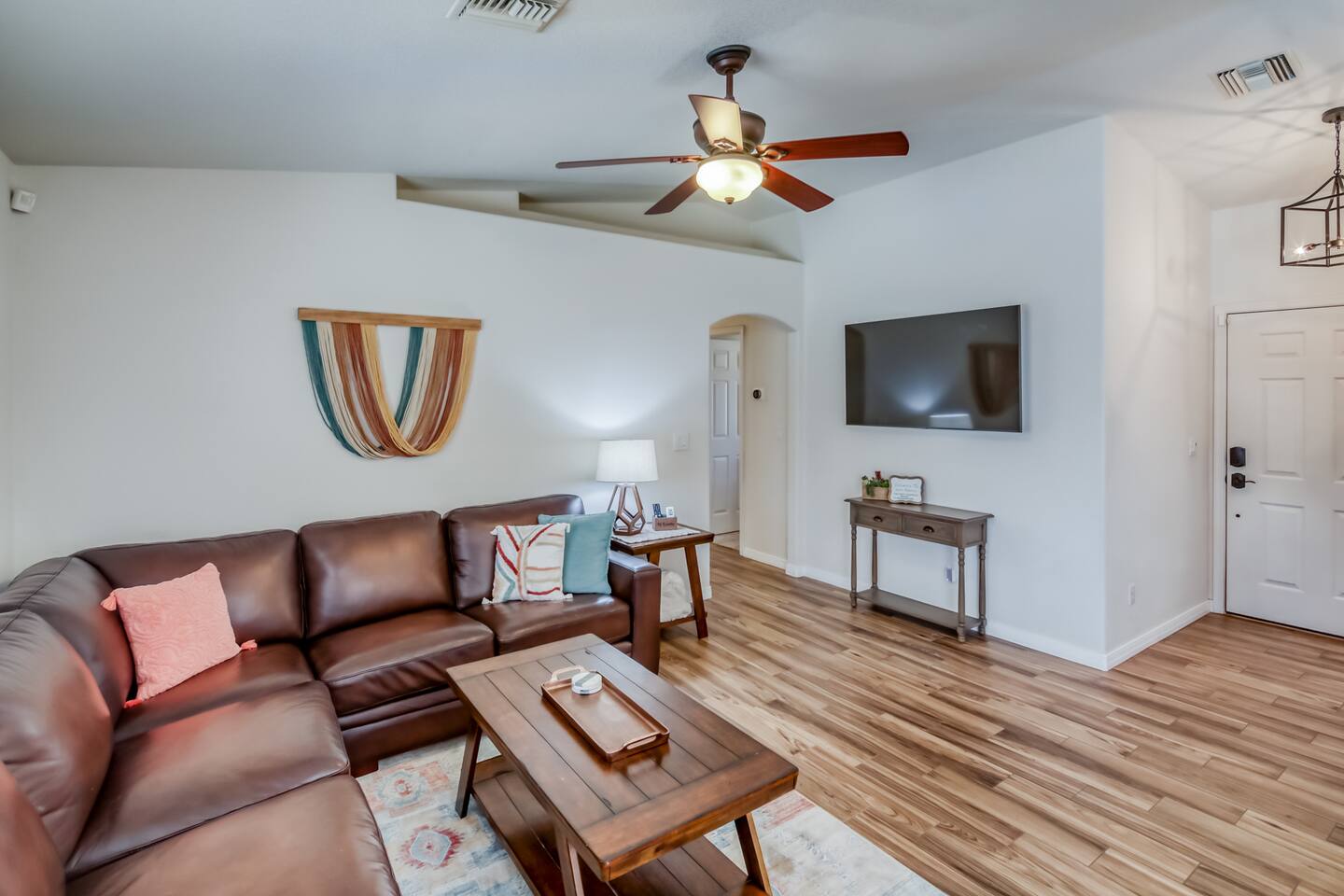"The Sundance" | Pool | Spa | Firepit | Parking