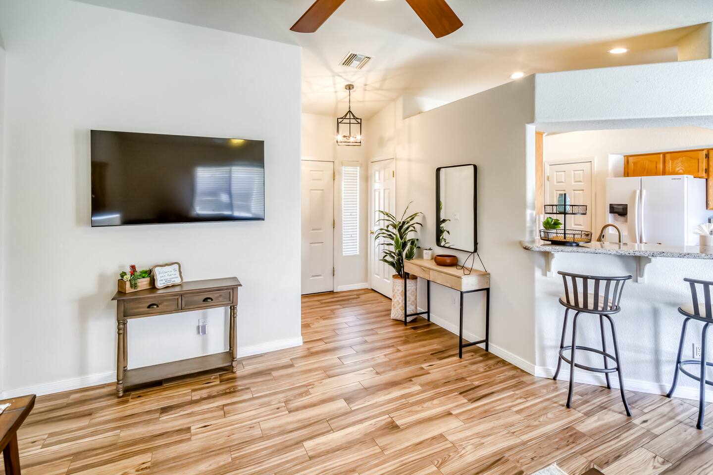 "The Sundance" | Pool | Spa | Firepit | Parking