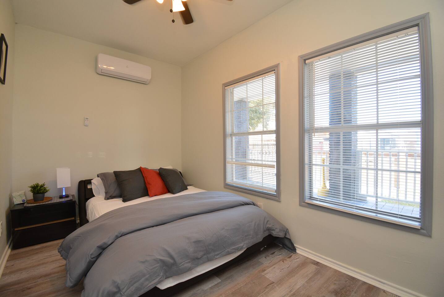 Super Value Suite #3, 4 mi from FIFA Fan Fest — Houston — vacation rental