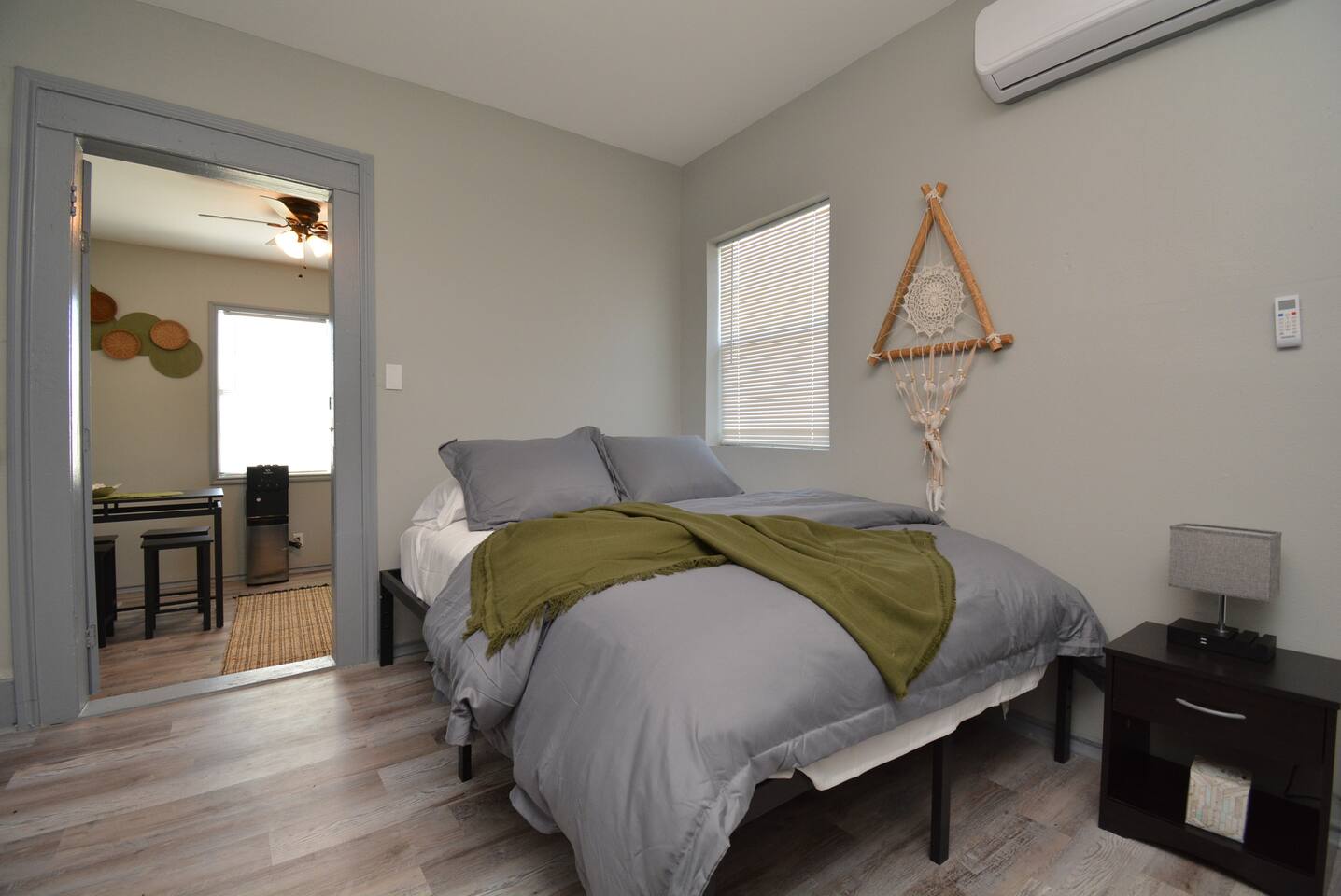 SuperValue Suite #9 @ East End Revitalized — Houston — vacation rental