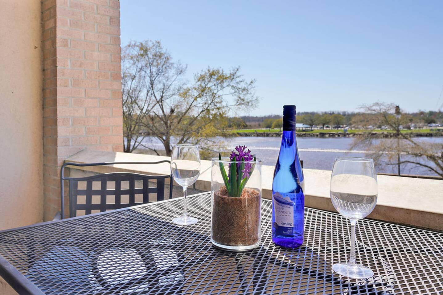 River FRONT | SuperHost | Free Parking! — Wilmington — vacation rental