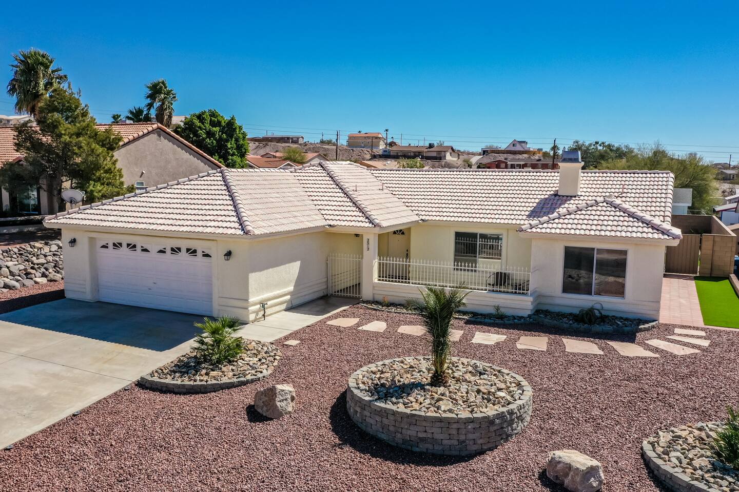 Tropics in Bullhead! Pool | Spa | Mins to Laughlin