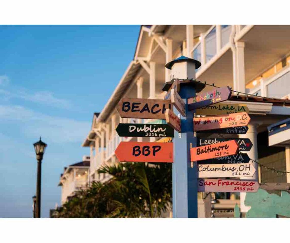 ⛱ Quiet 3 Bed Twinhome just 3 miles from Beach! ⛱