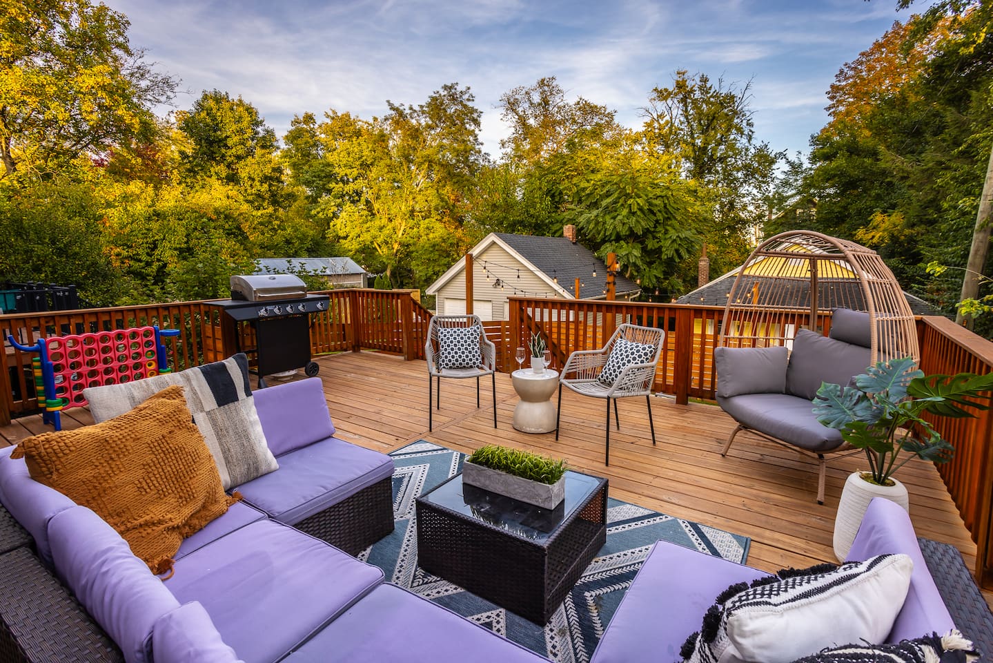 Walk Everywhere-Large Deck-Fire pit-10 min 2 DT — Cincinnati — vacation rental