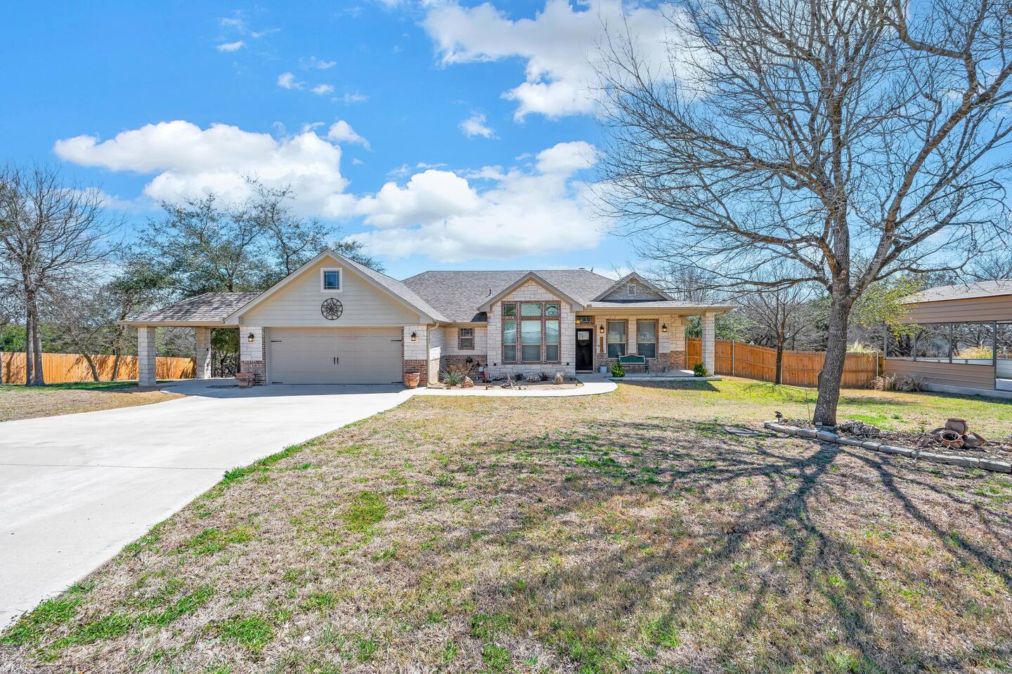 Lake Access - Pool/Spa/Fishing - 2 Acres Retreat