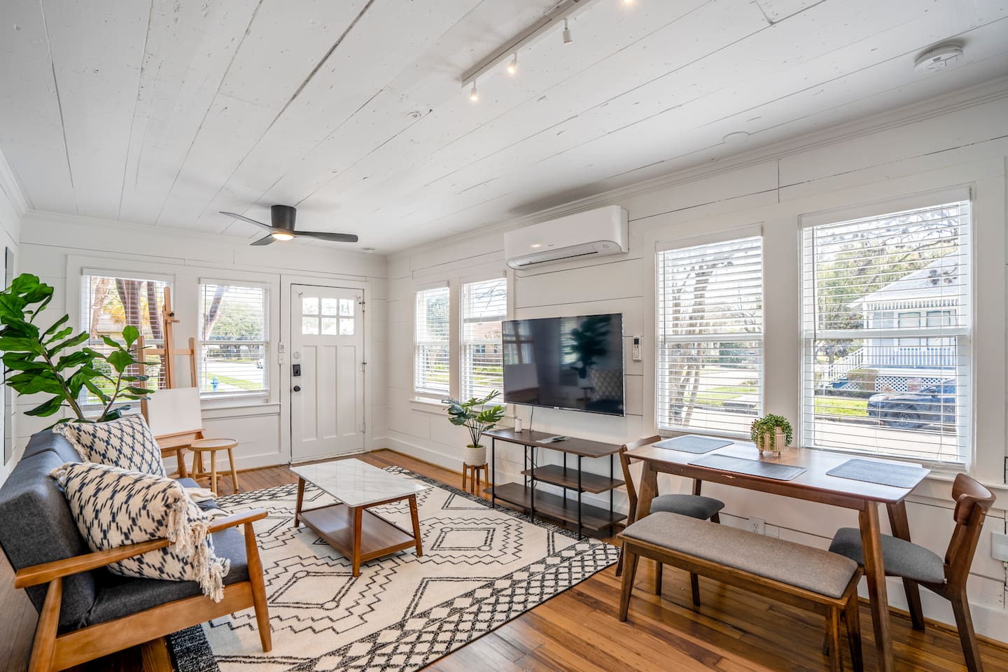 Historic Heights Artist Boho Bungalow — Houston — vacation rental