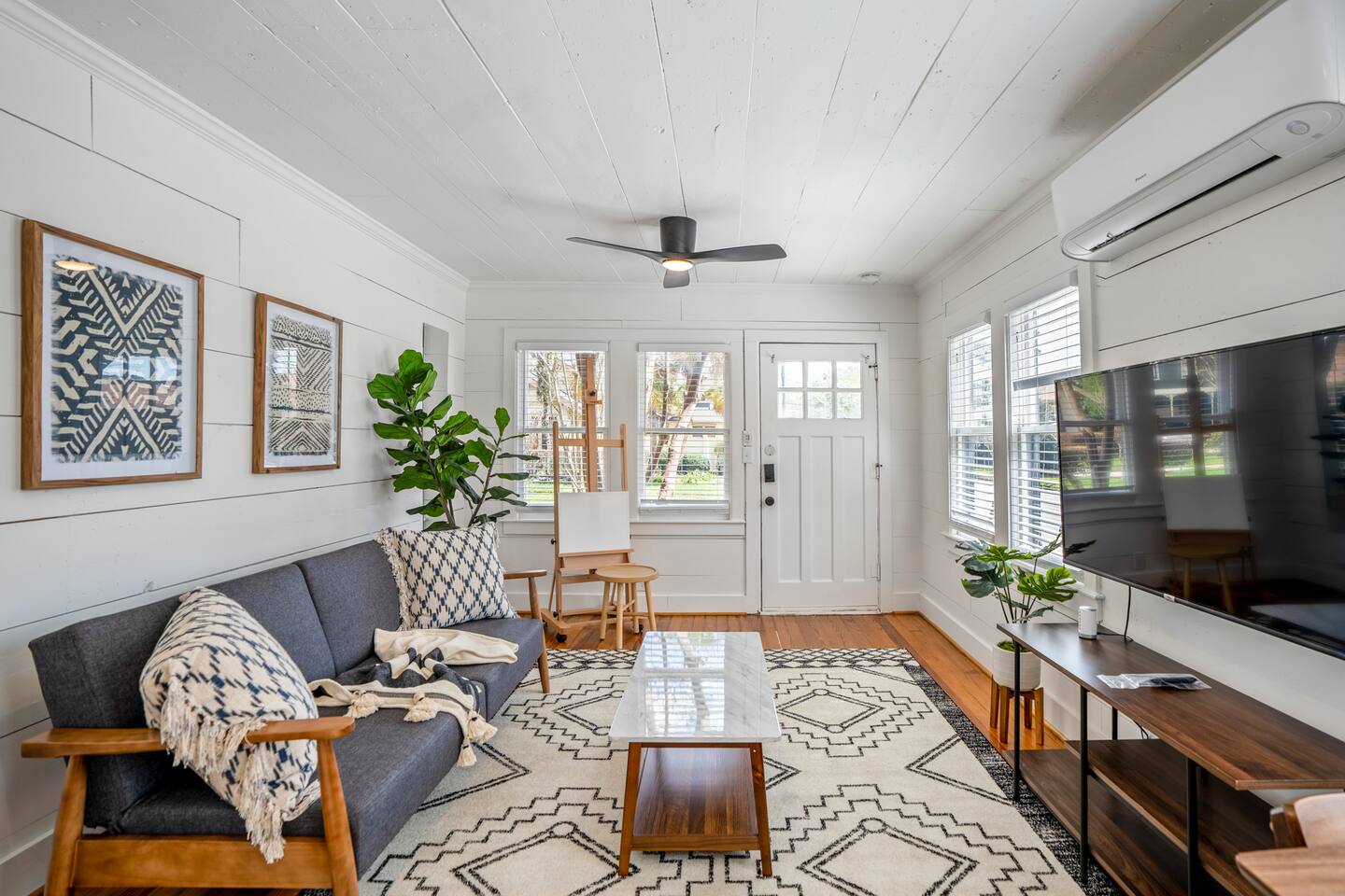Historic Heights Artist Boho Bungalow