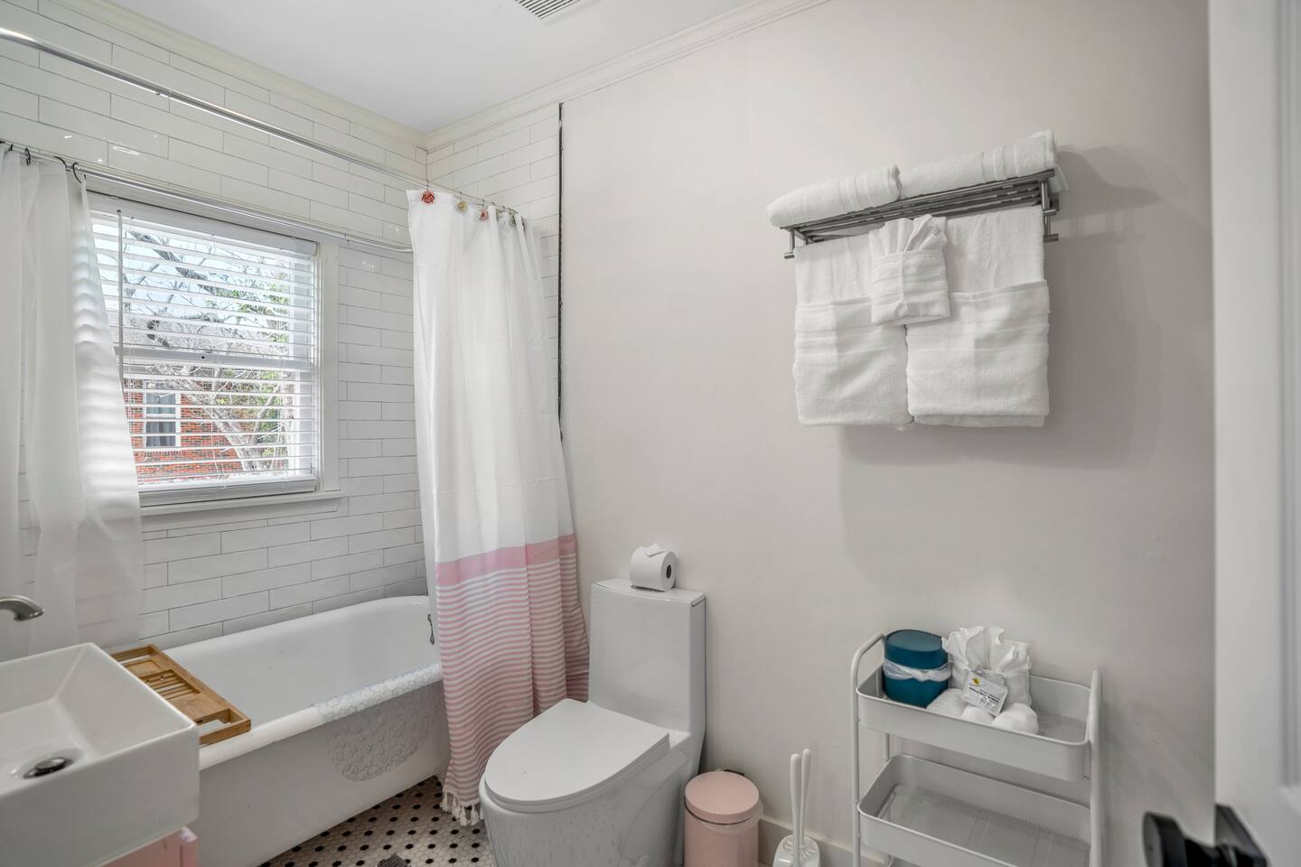 Historic Heights Boss Babe Bungalow