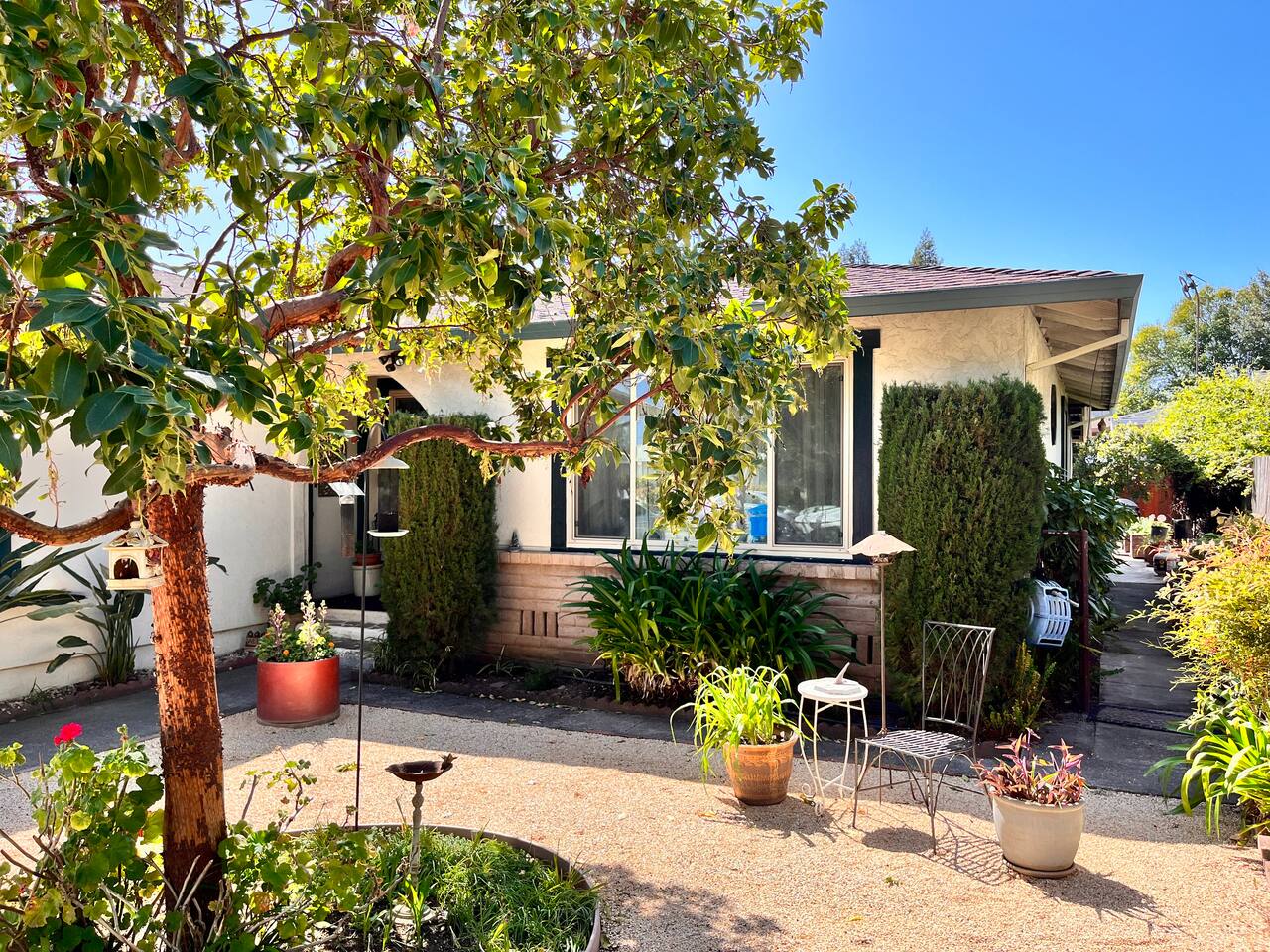 Serene Sonoma Home, Walk/bike downtown in minutes