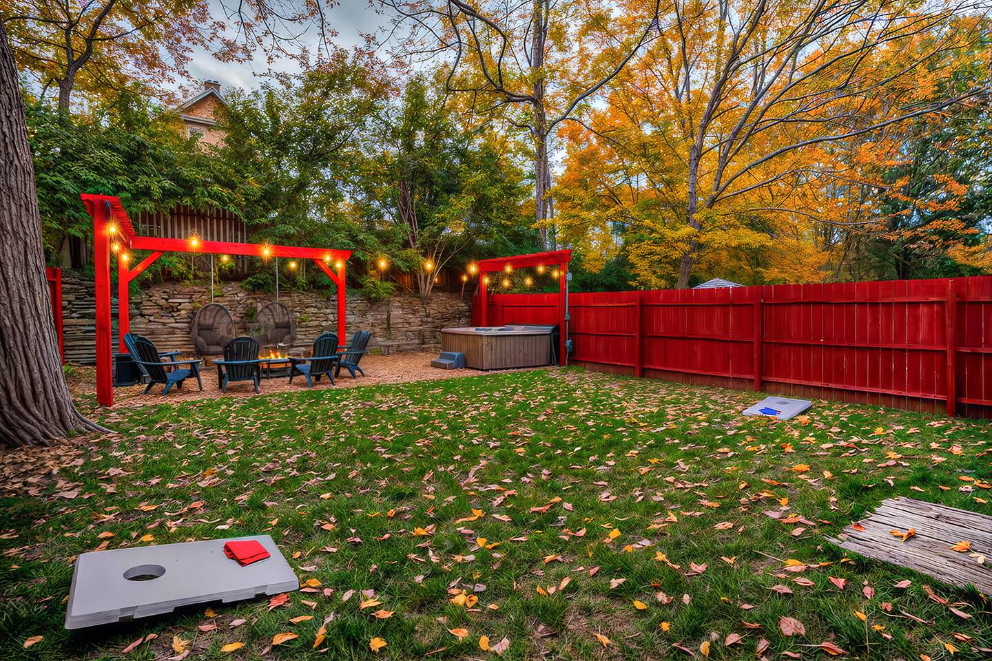 Hot Tub-Firepit-7 mins to DT-Sleeps 12-Walk 2 Bars