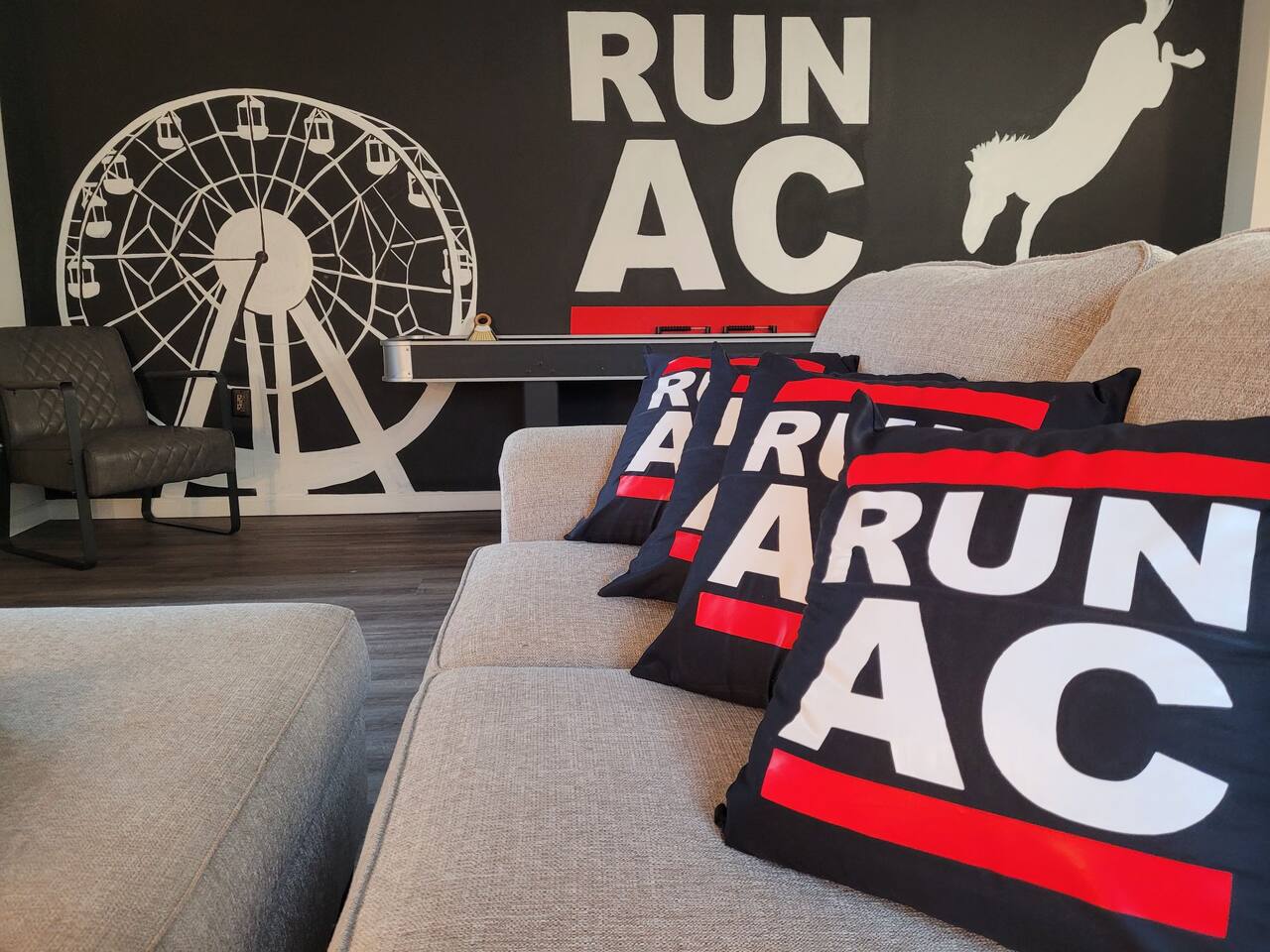 Run-AC Villa- Block from Ocean Casino & Waterpark!