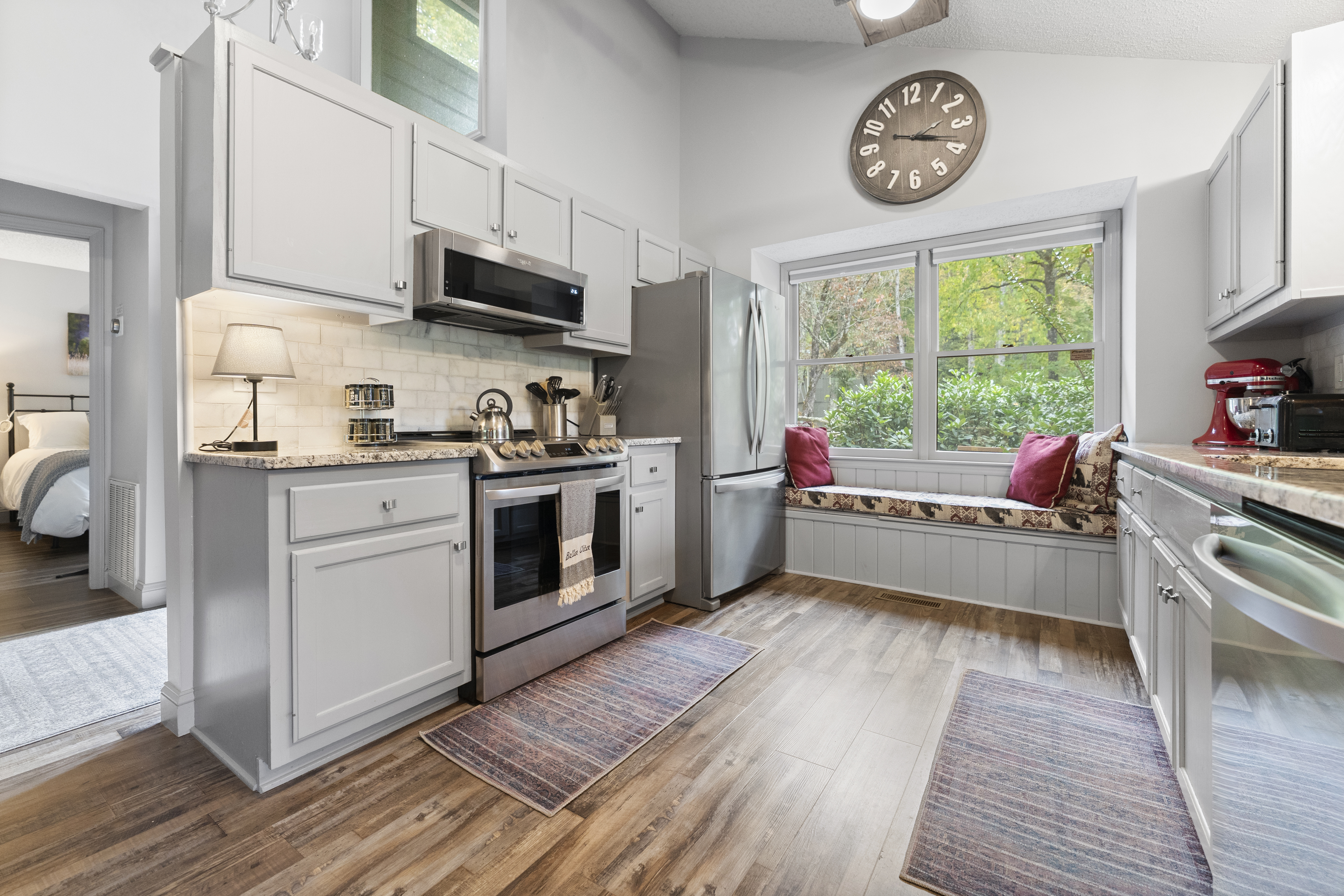 Bella Vita/3 bedroom-2 bath/1-Level/King beds/Pets Allowed/5 star Reviews