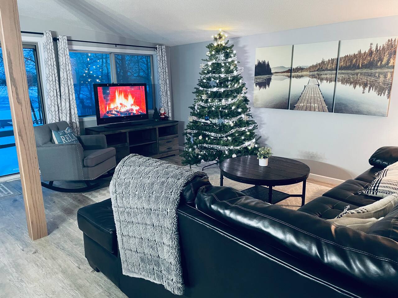 Lake Escape | paddle boards, fire pit & game room