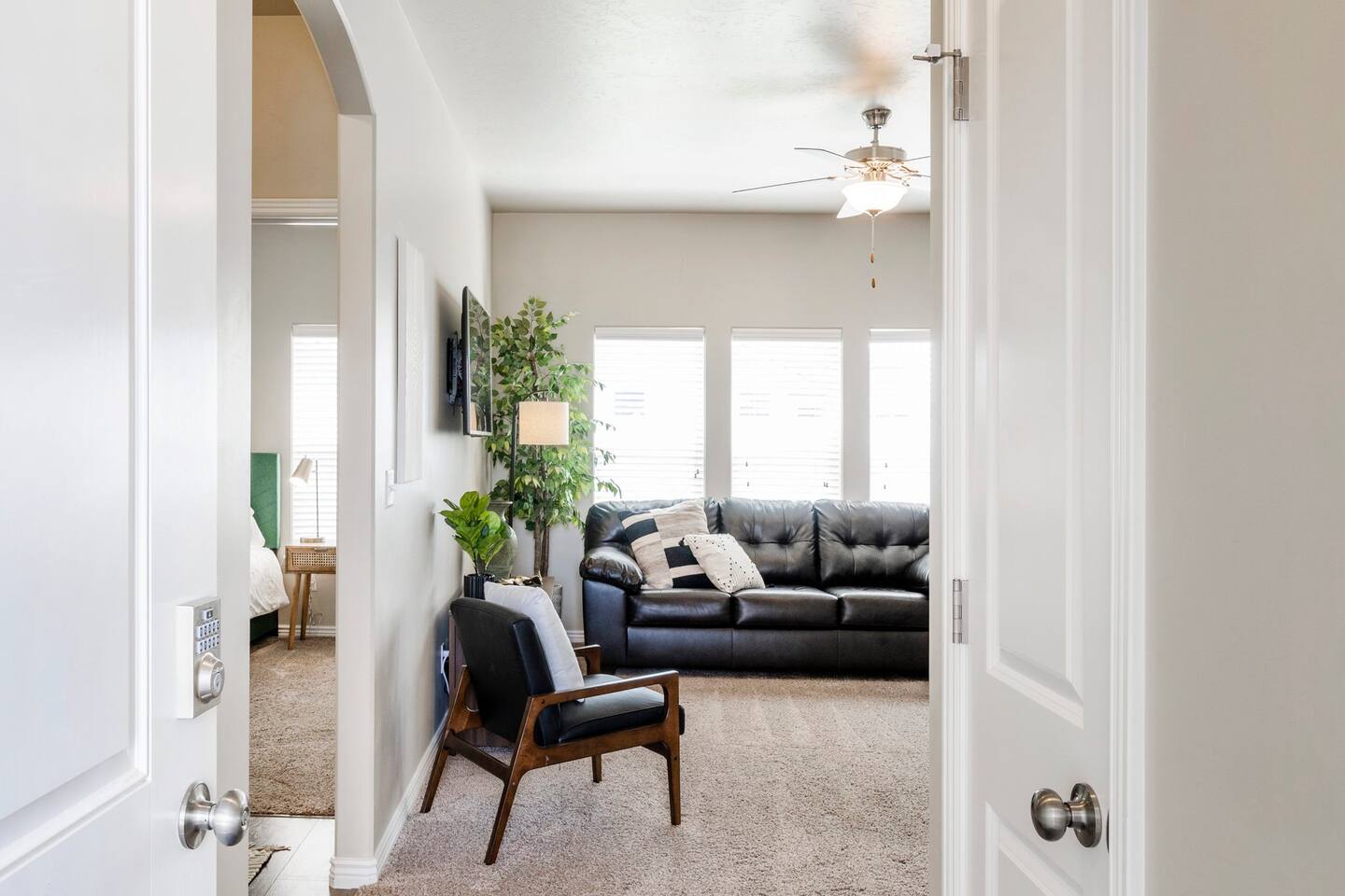 TJ Rancher Home, Wifi, King Beds