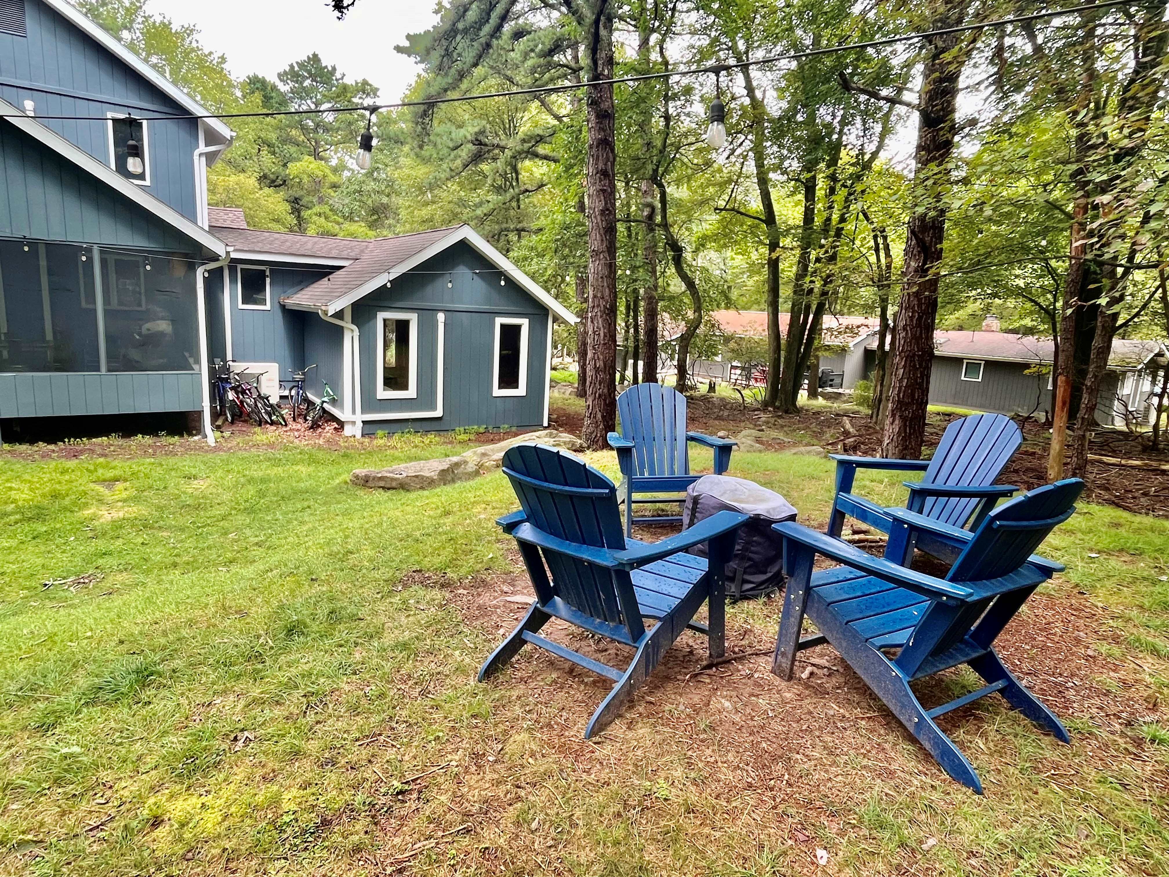 Beechwood Bliss! 3 bedroom Cabin w wood fireplace